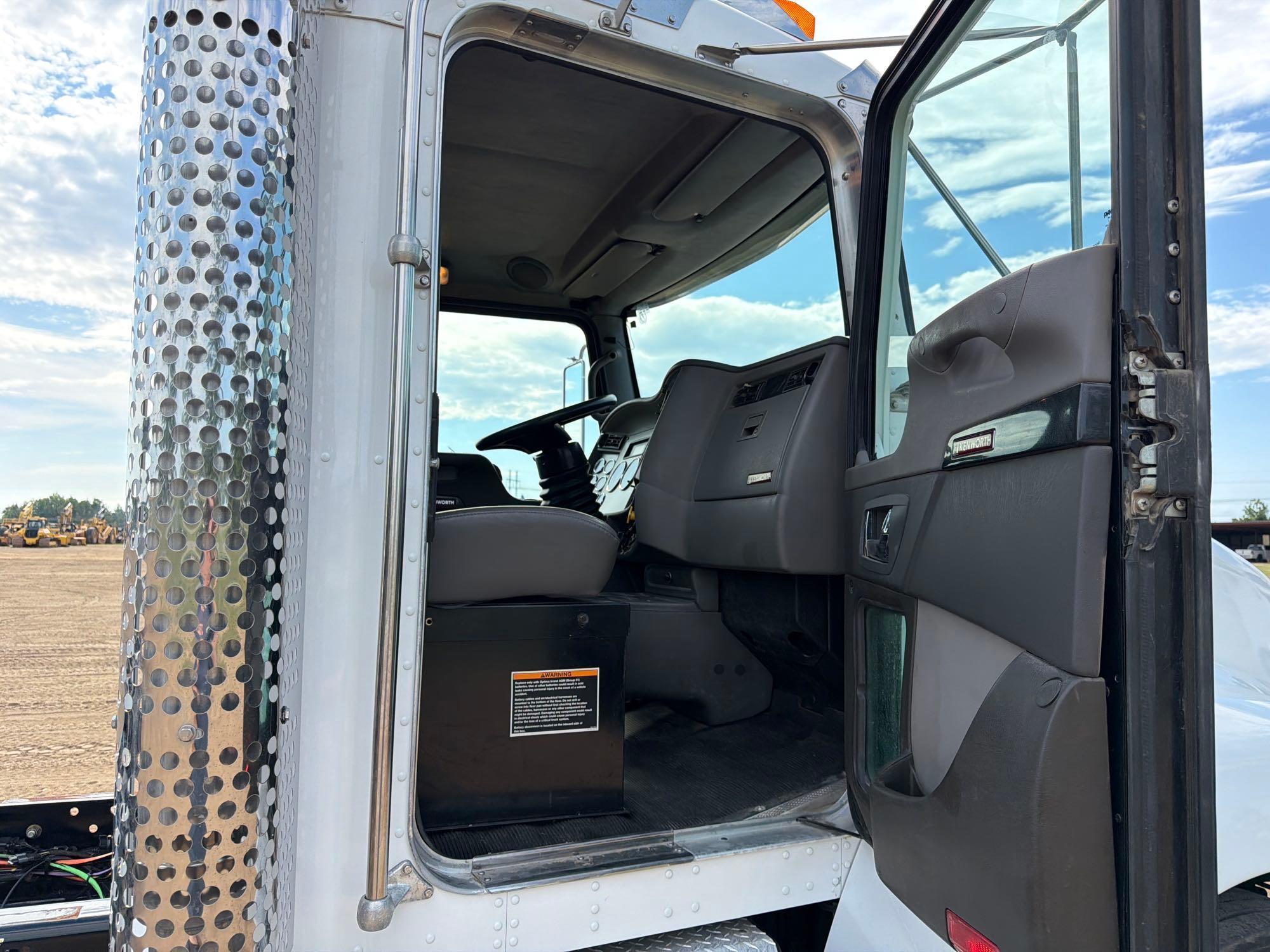 Kenworth T370