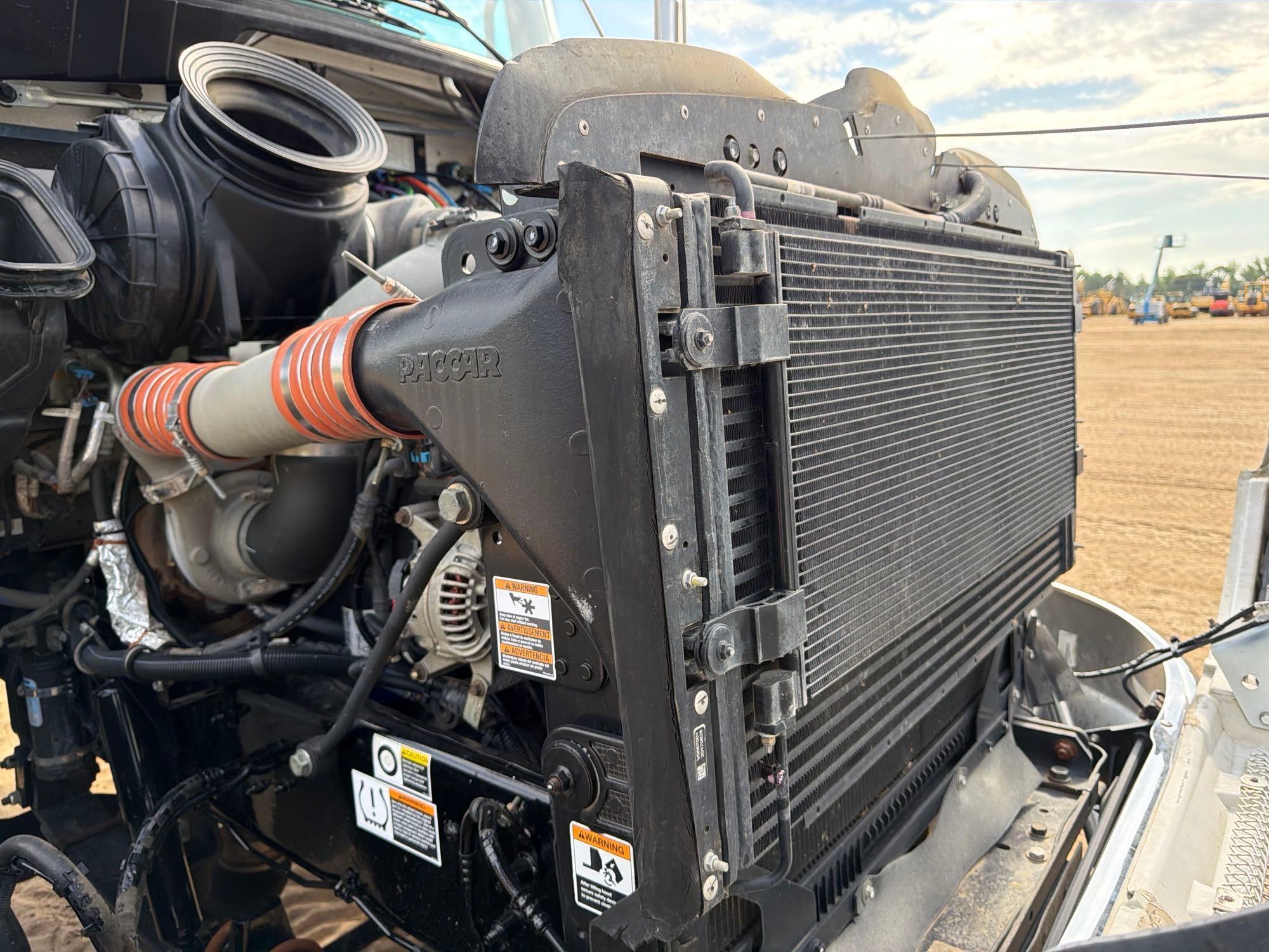 Kenworth T370