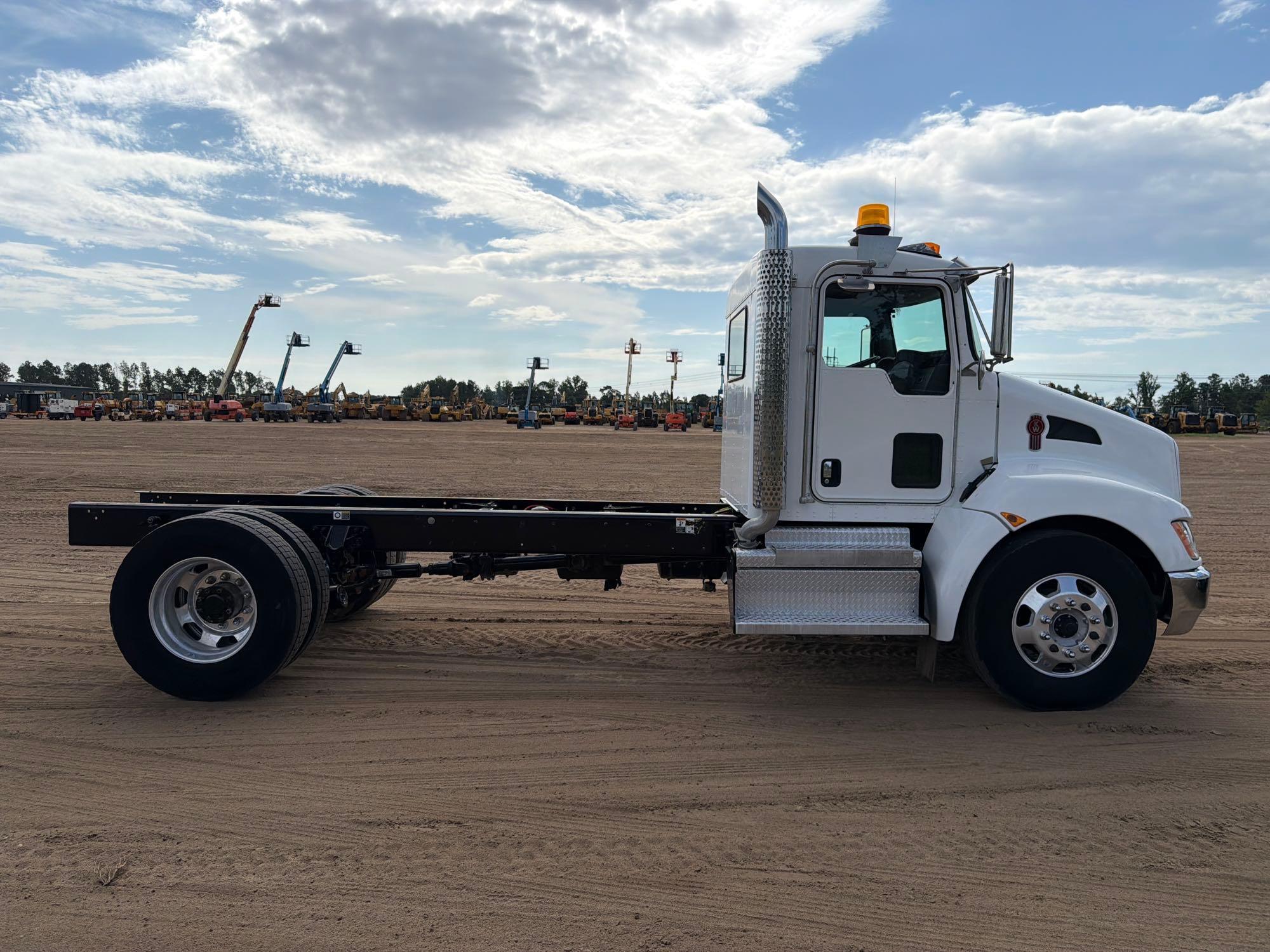 Kenworth T370