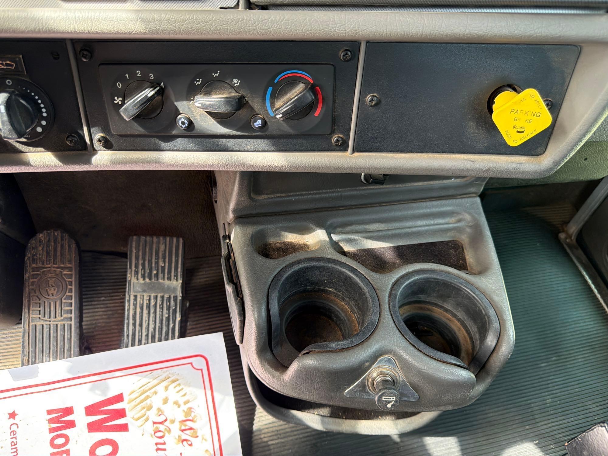 Kenworth T370