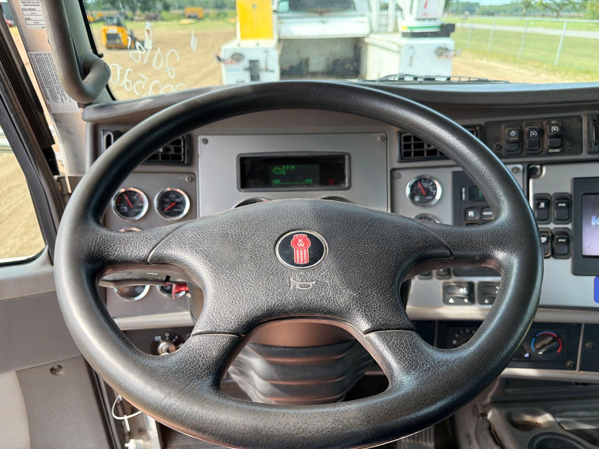 Kenworth T370