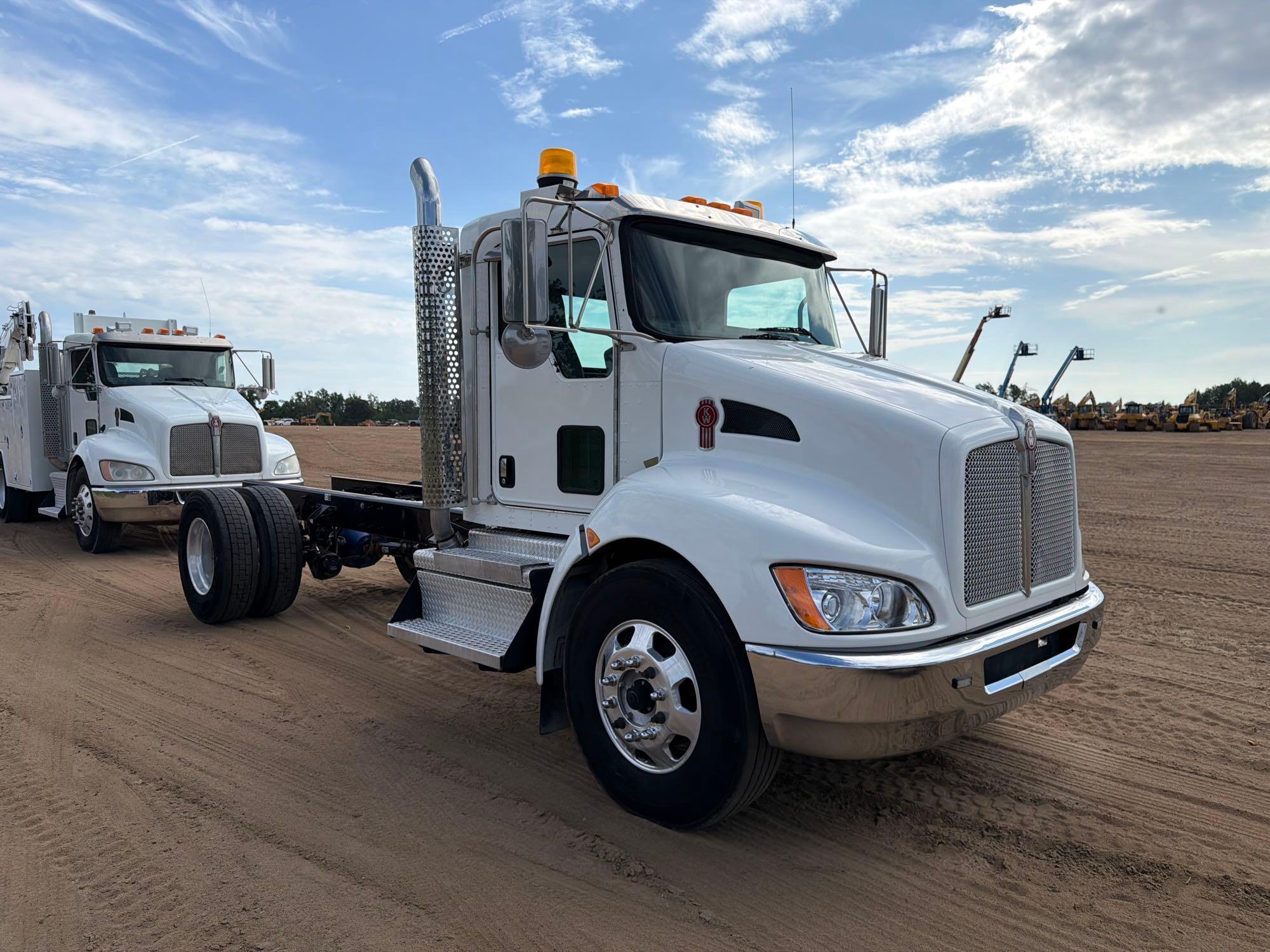 Kenworth T370