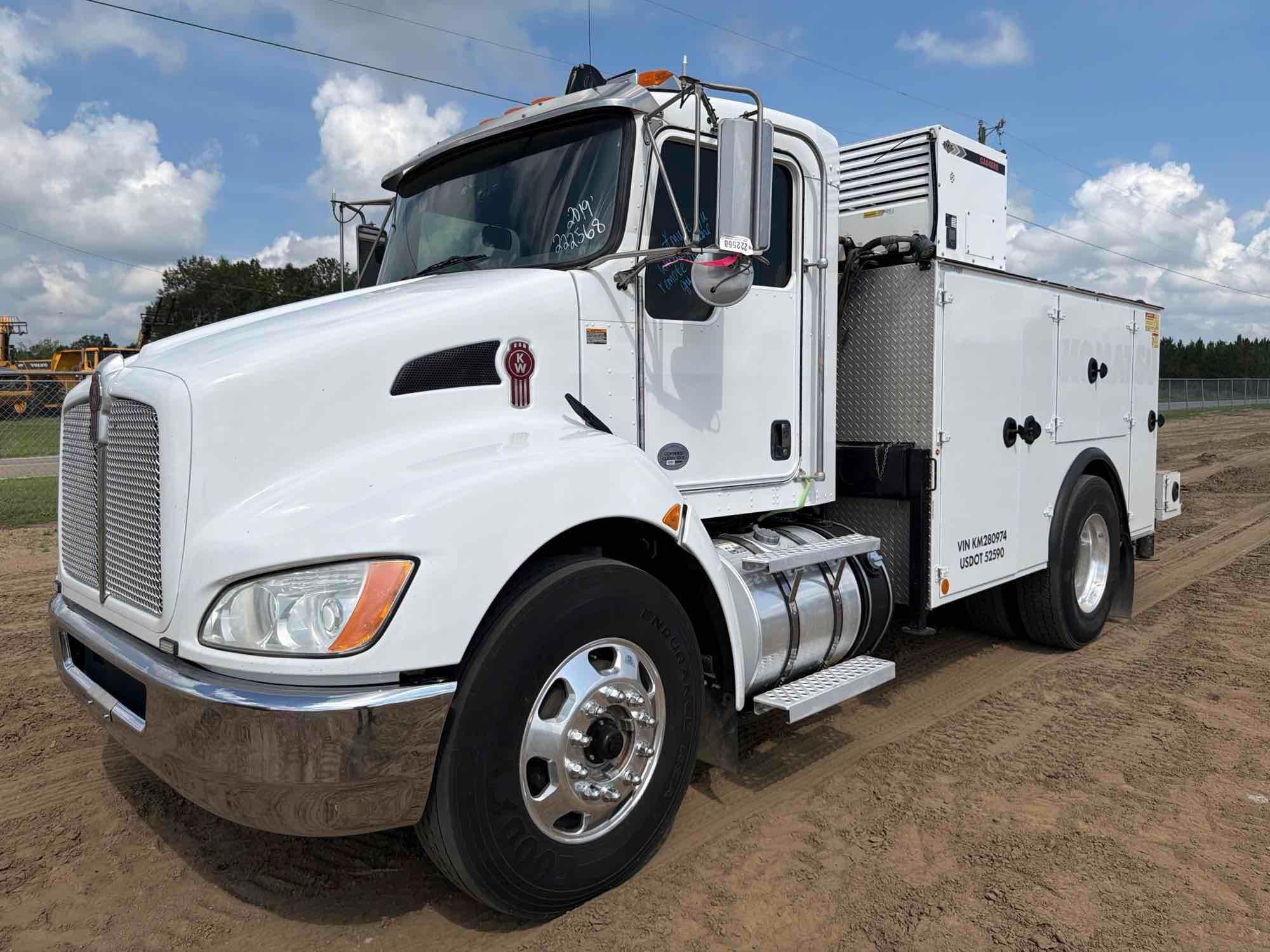 Kenworth T270