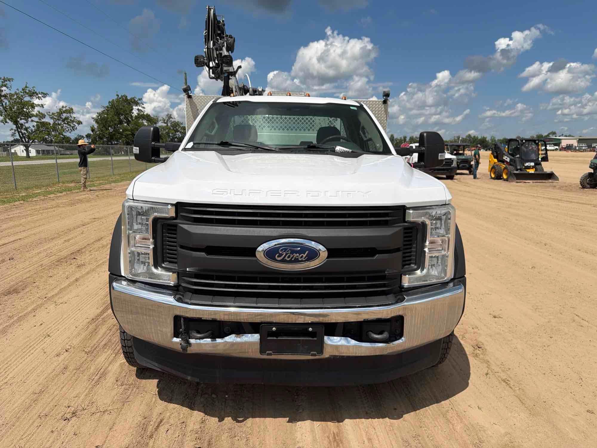 Ford F550XL