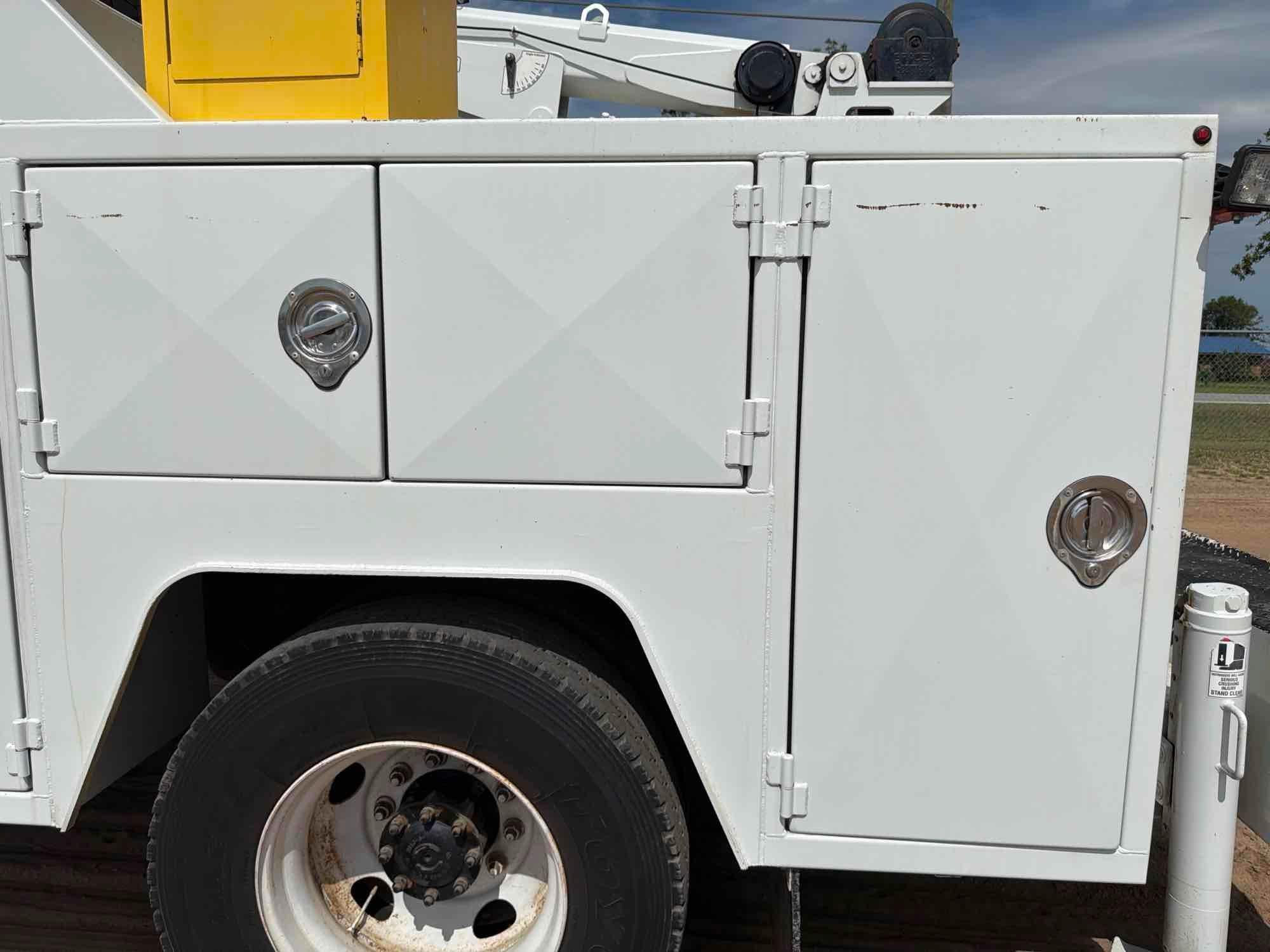 2004 Sterling ACTERRA