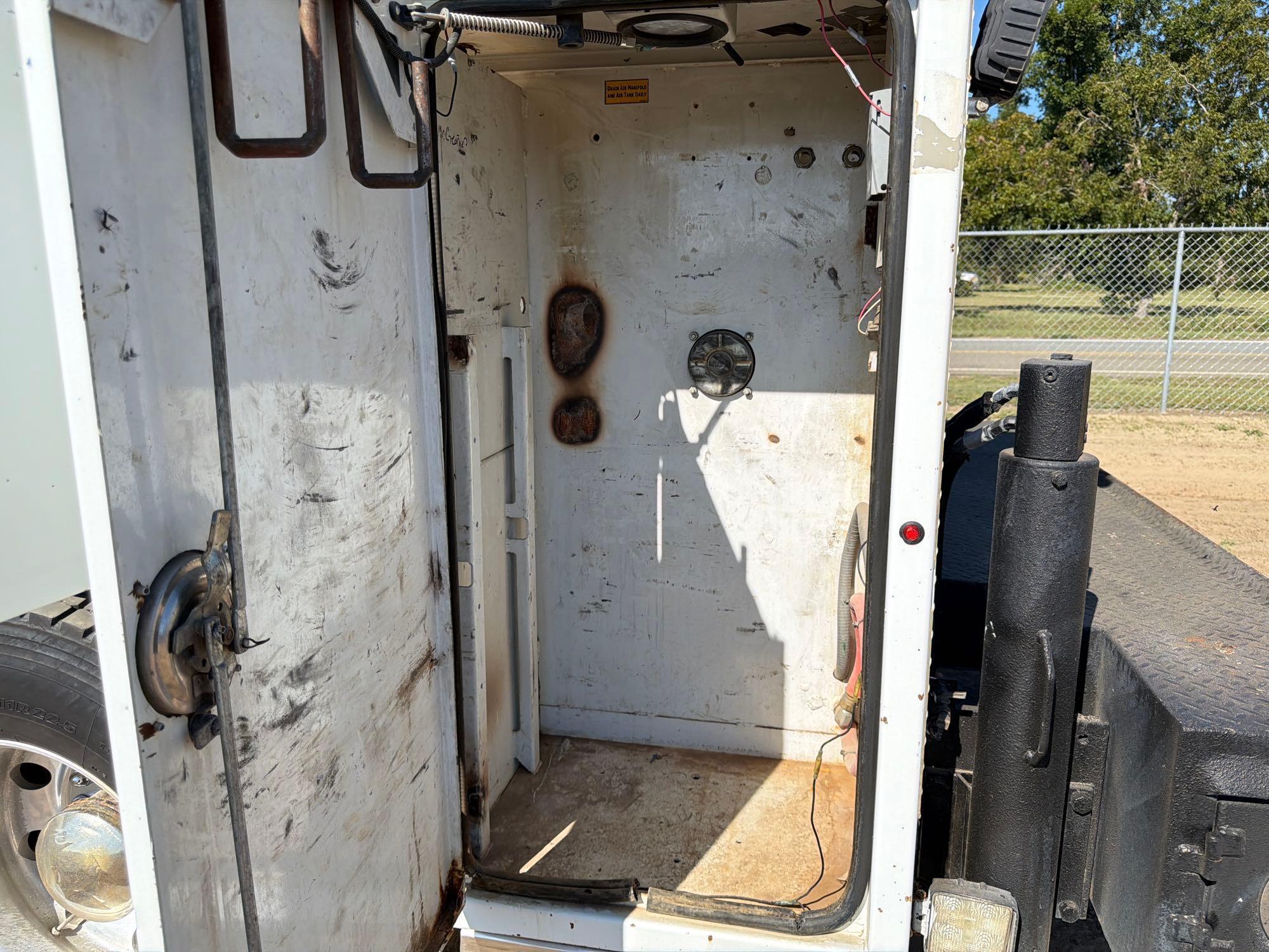 Kenworth T370