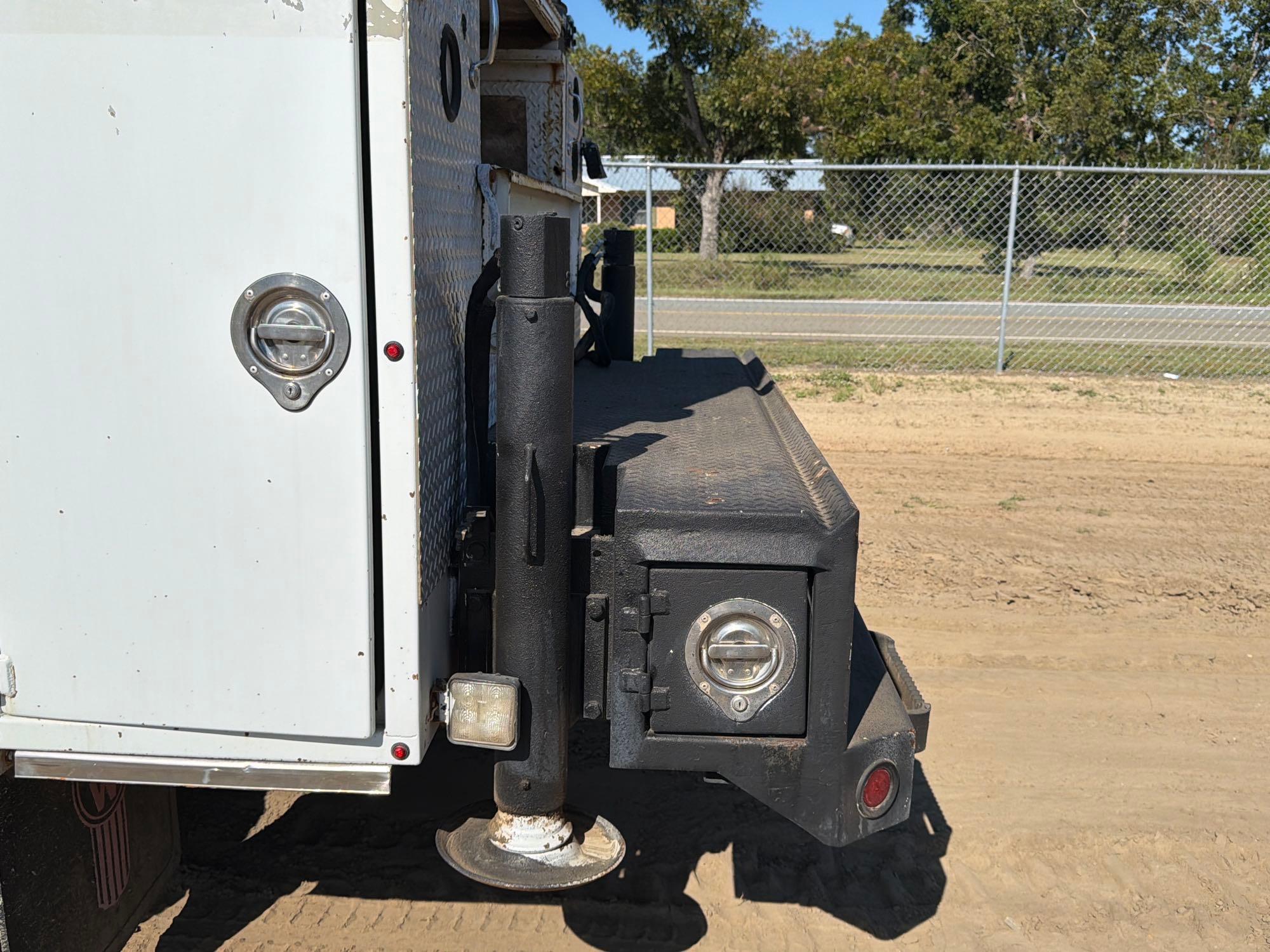 Kenworth T370