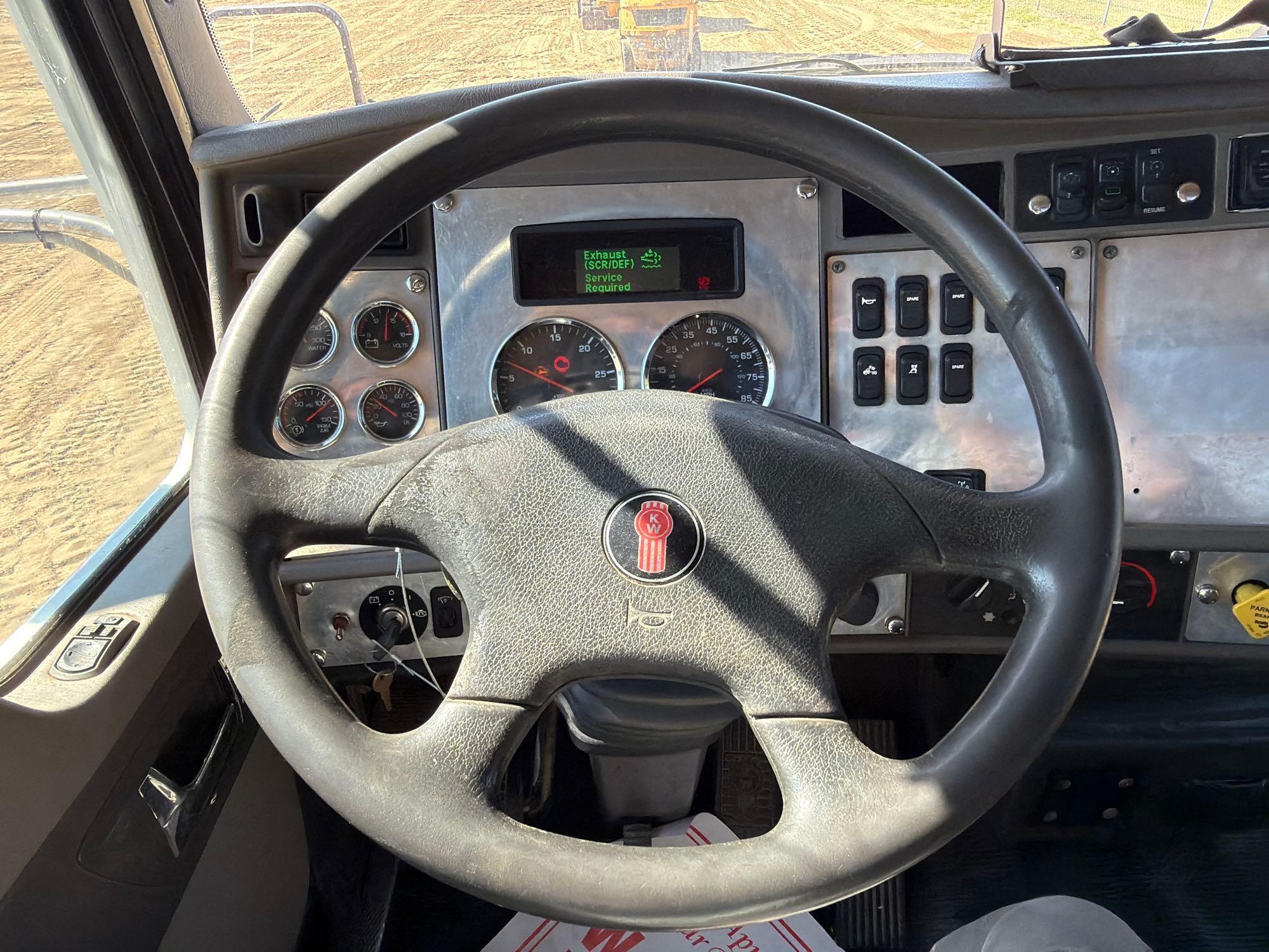 Kenworth T370