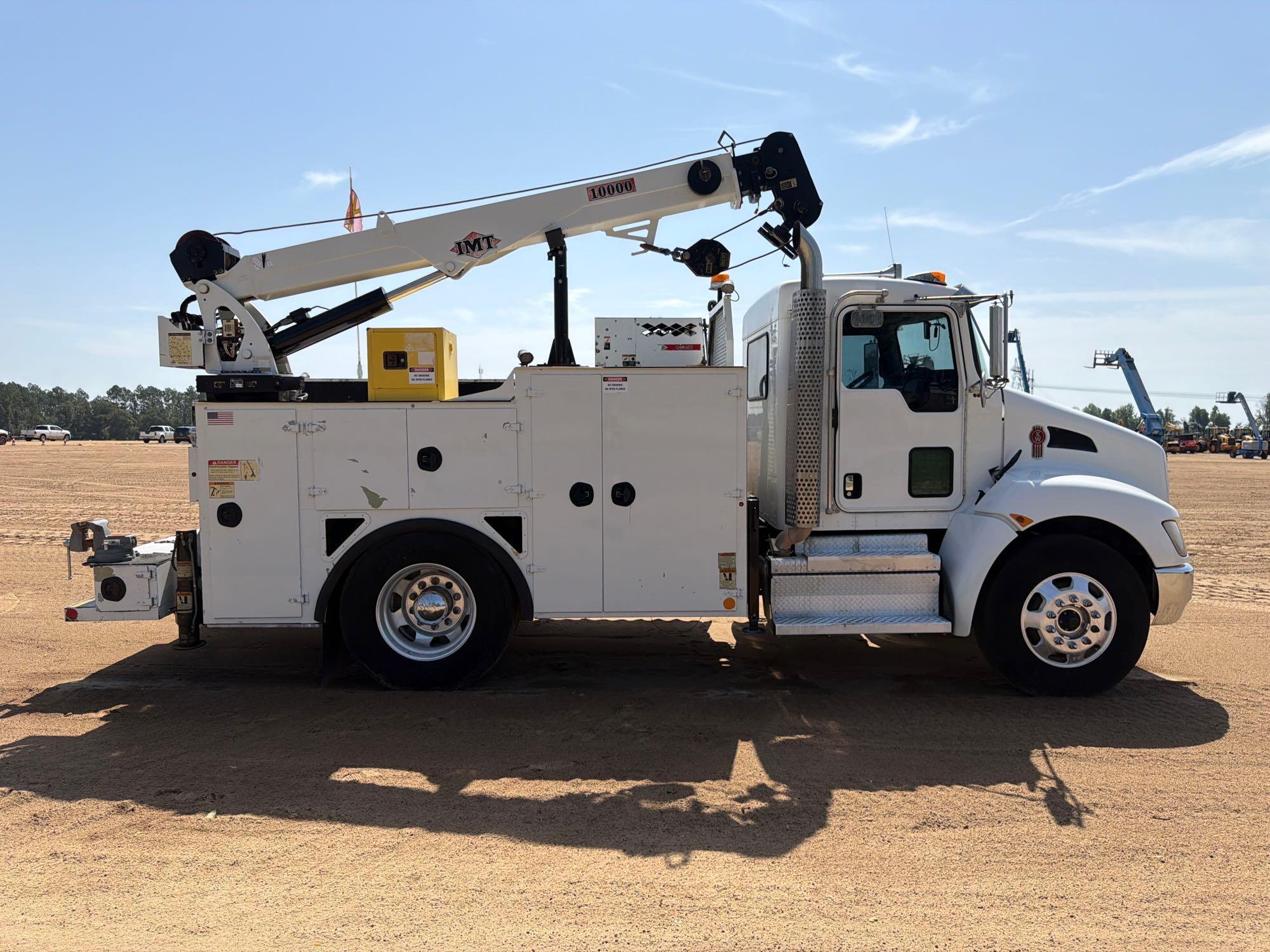 Kenworth T270