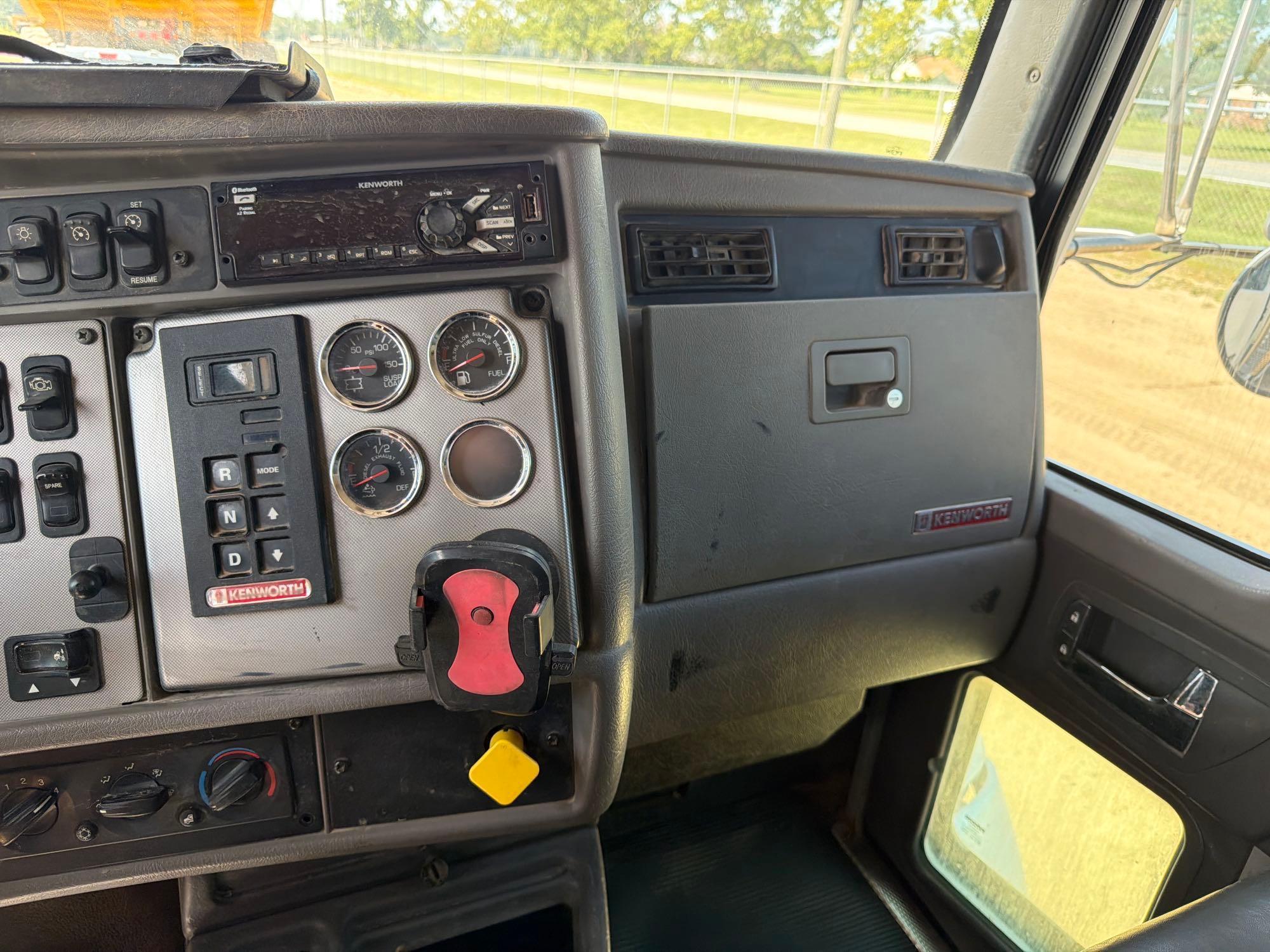 Kenworth T270
