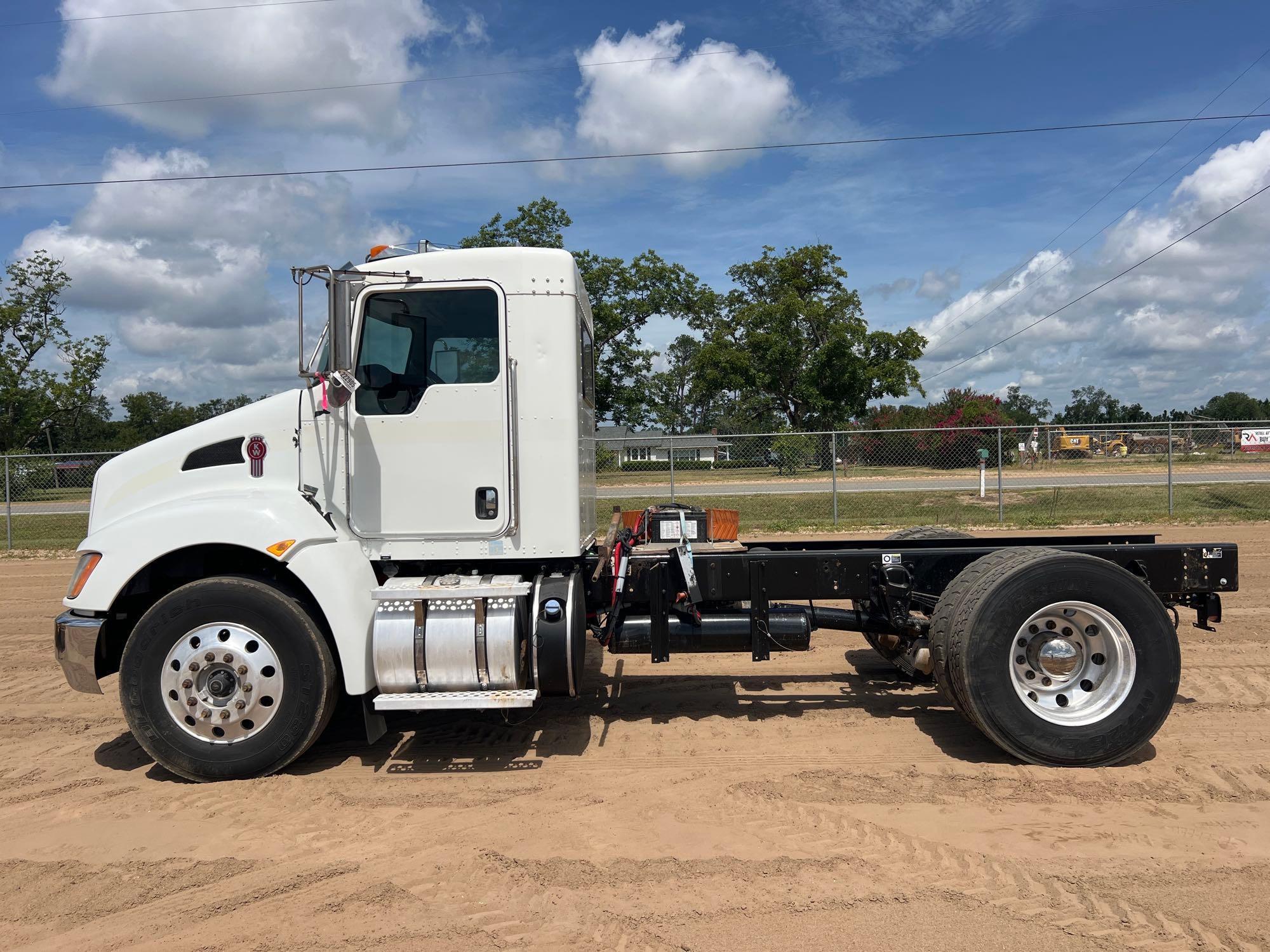 Kenworth T370