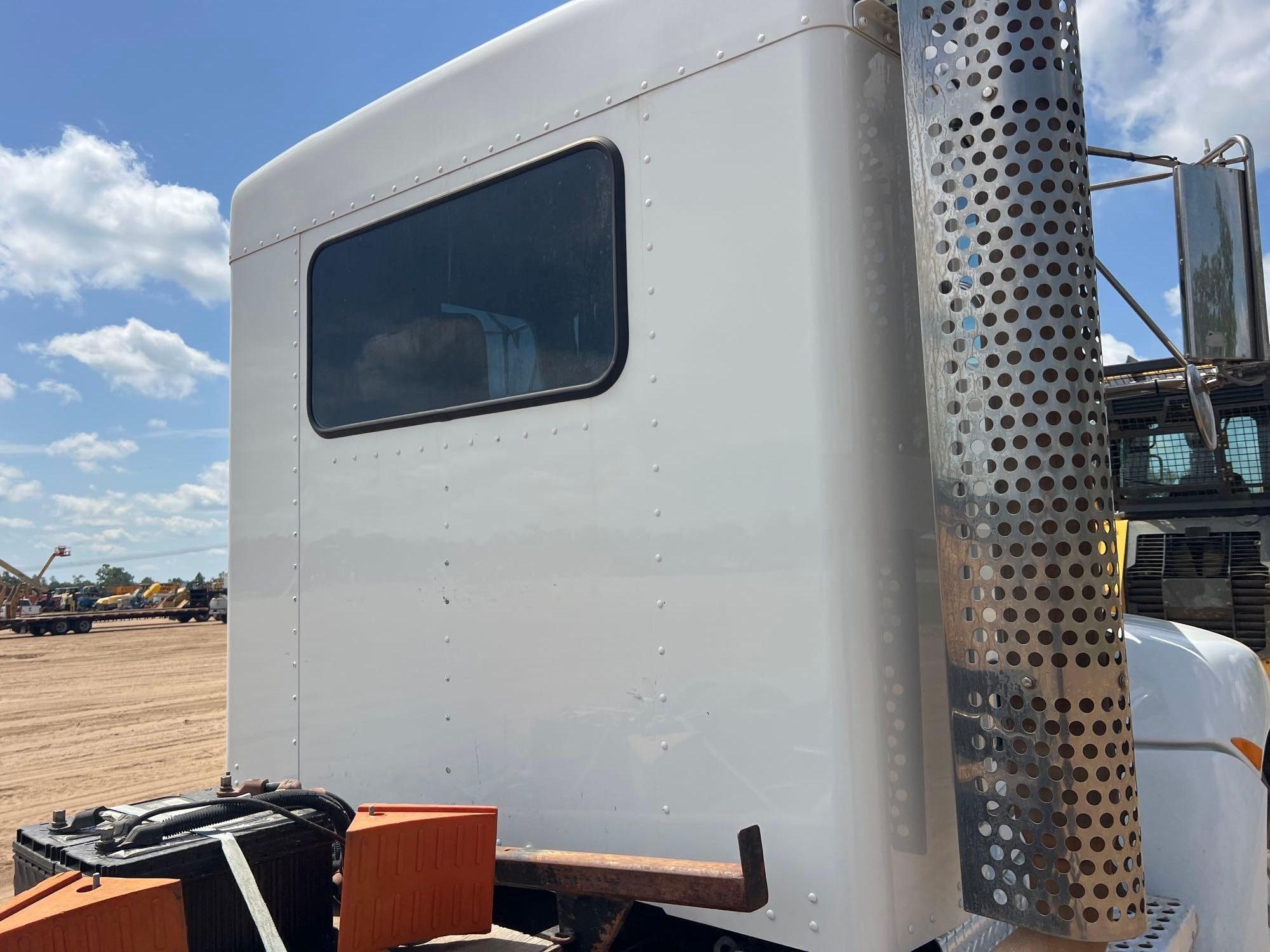 Kenworth T370