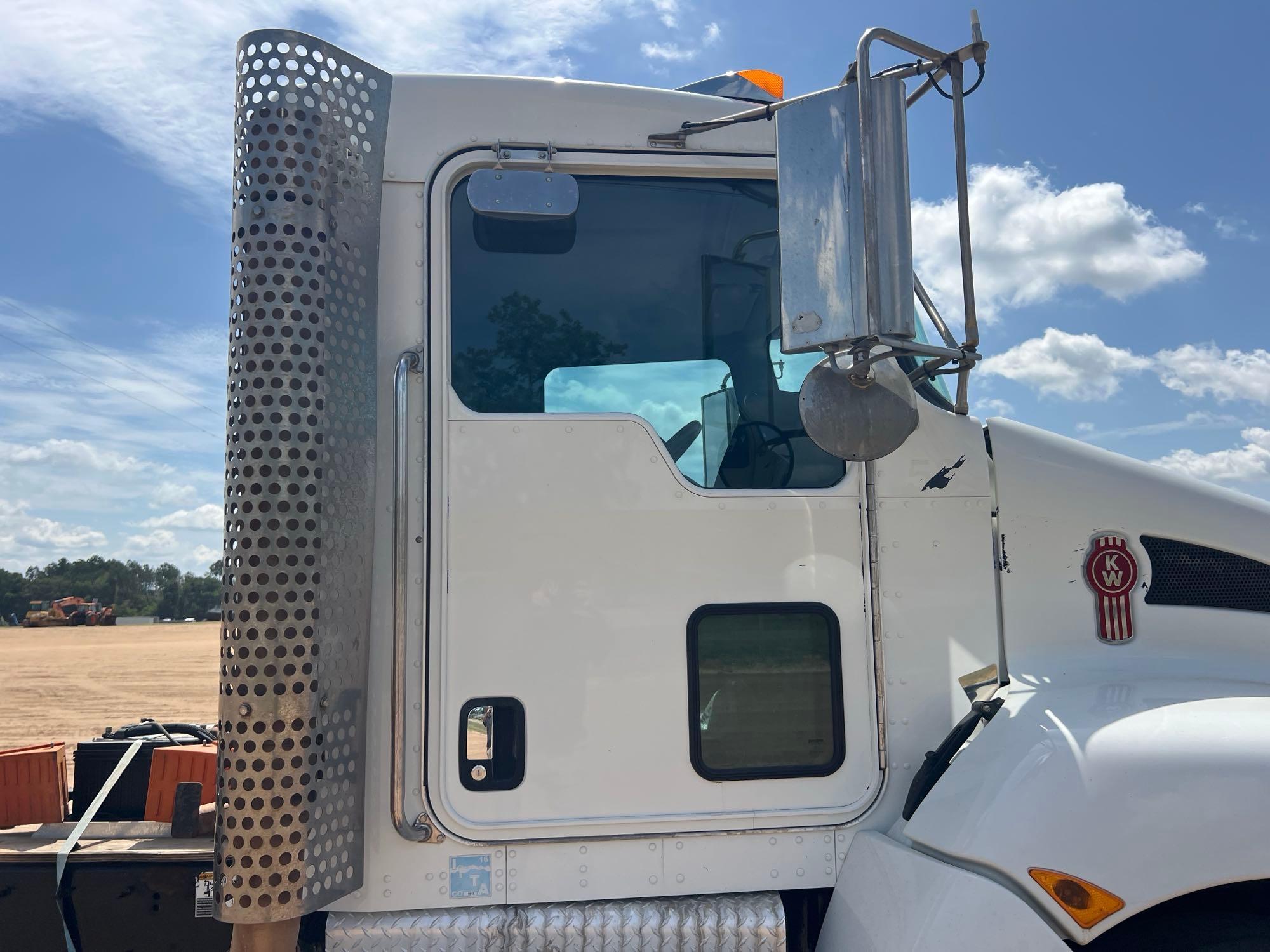 Kenworth T370