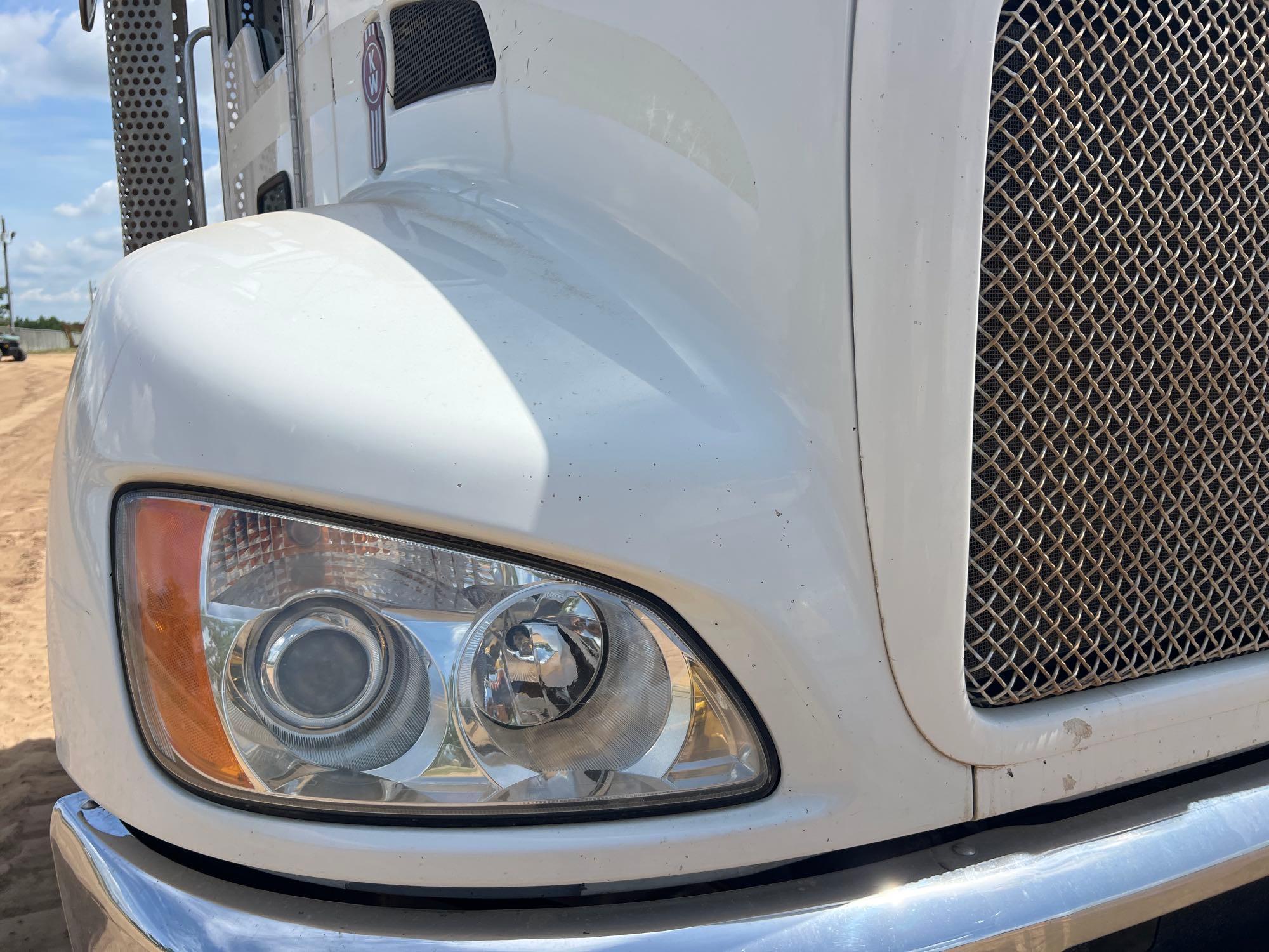 Kenworth T370
