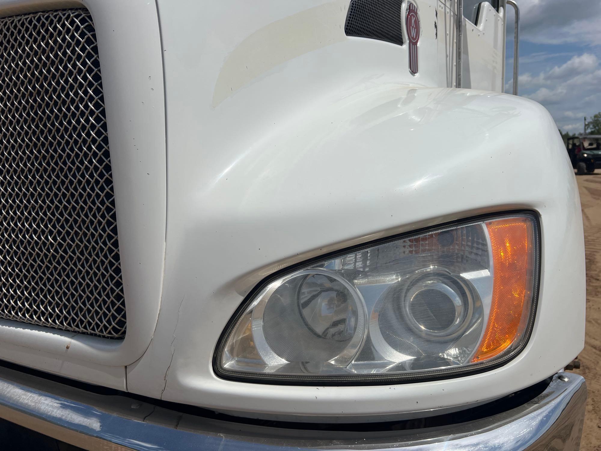 Kenworth T370