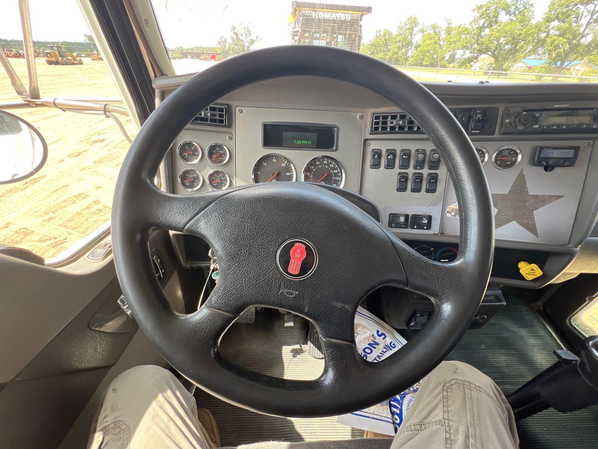 Kenworth T370
