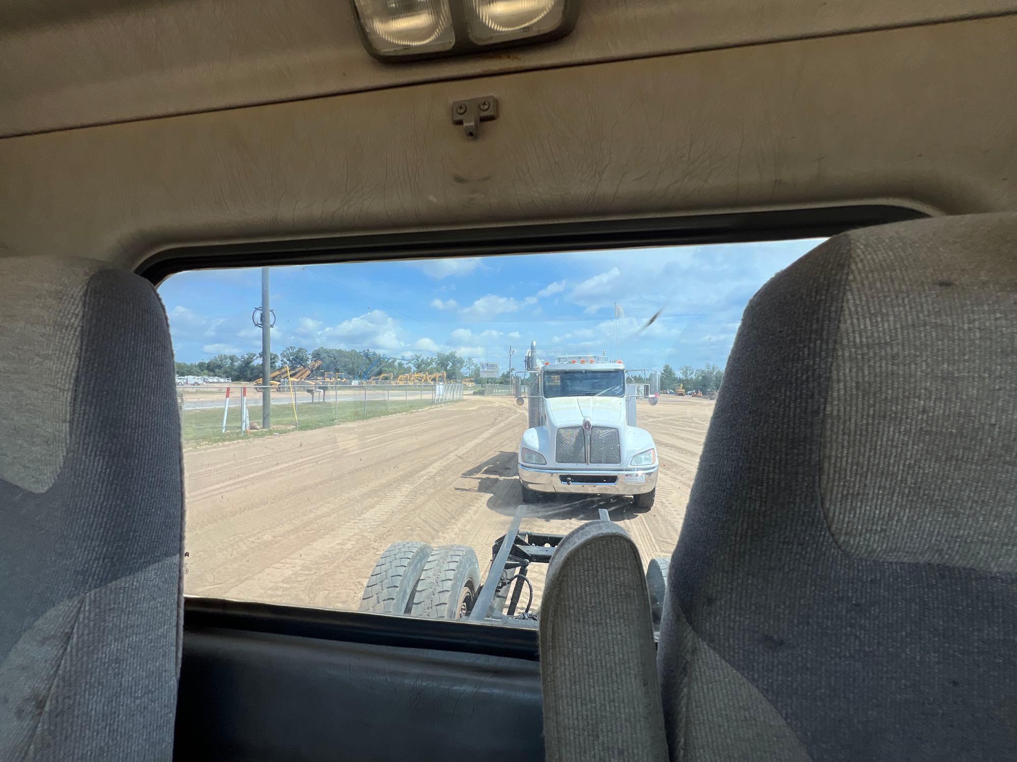 Kenworth T370