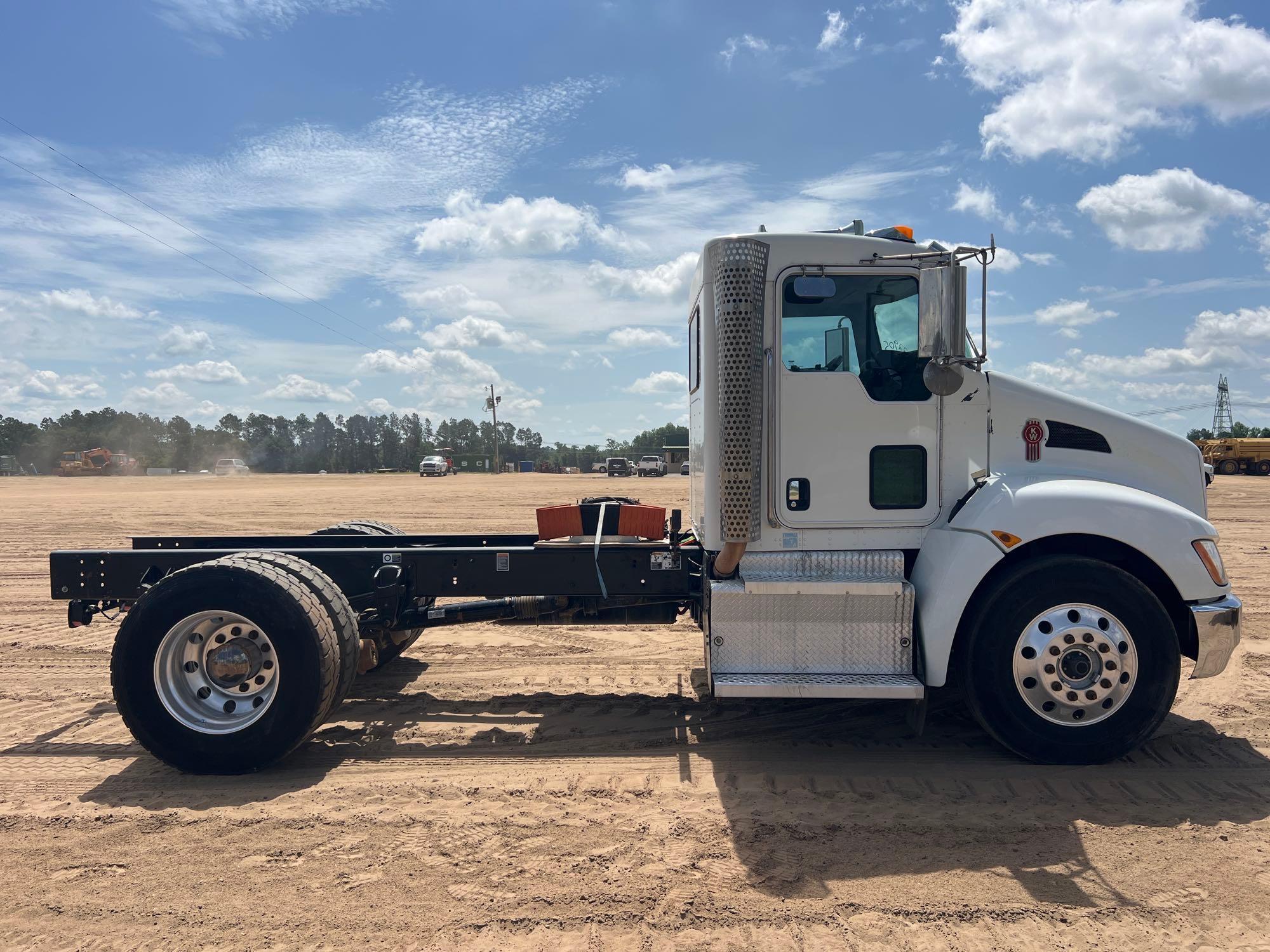 Kenworth T370