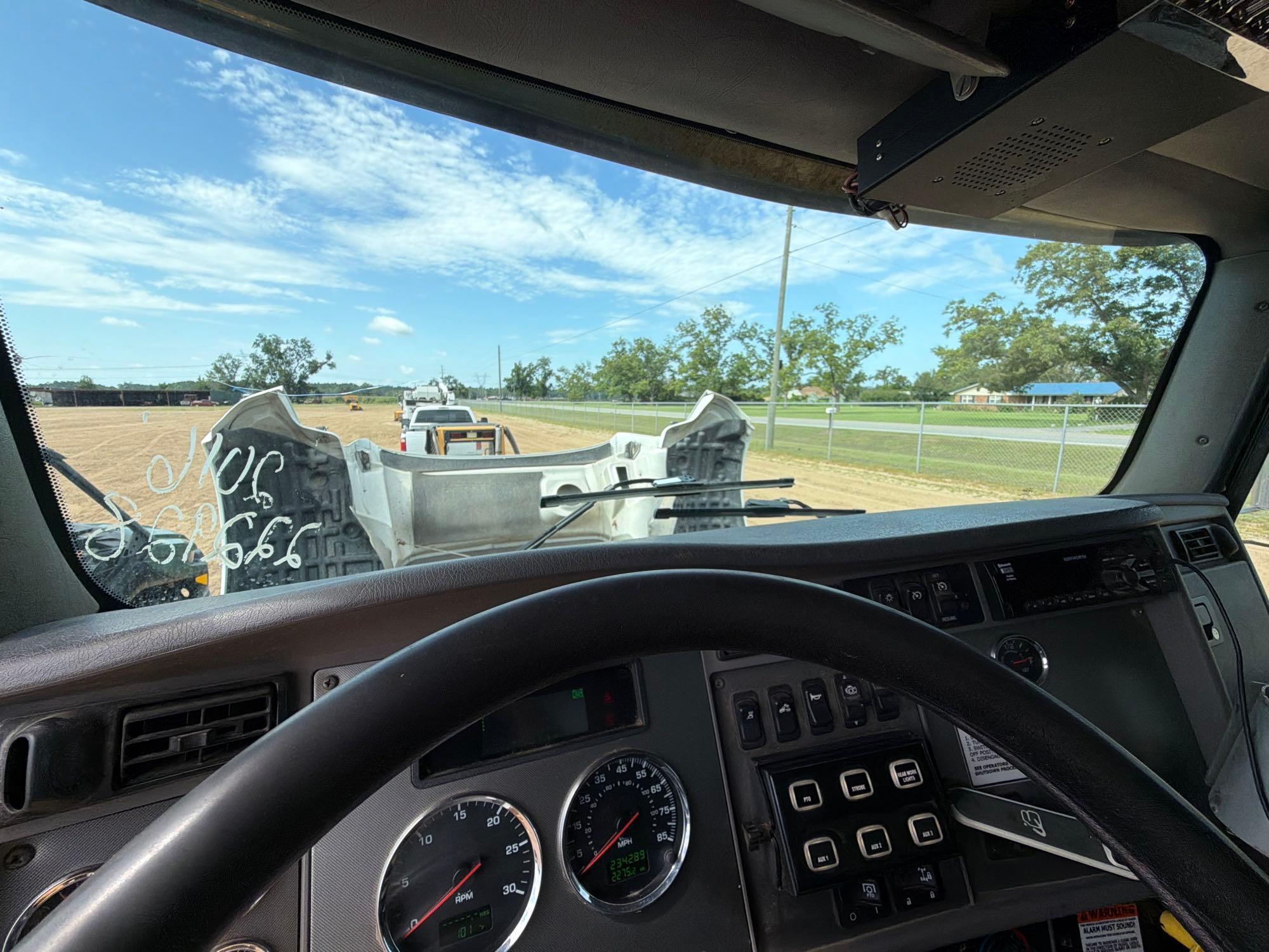 Kenworth T370