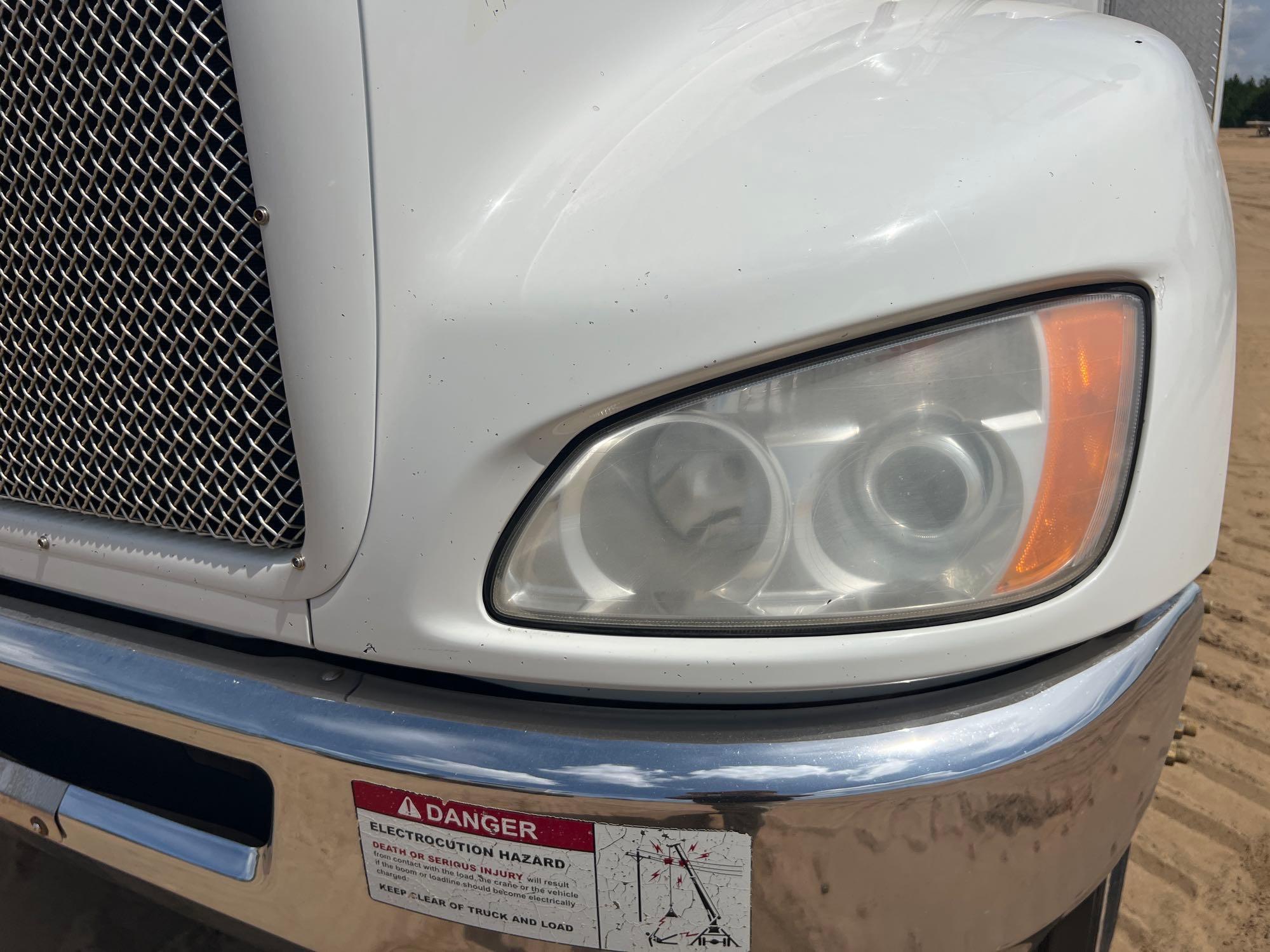 Kenworth T370