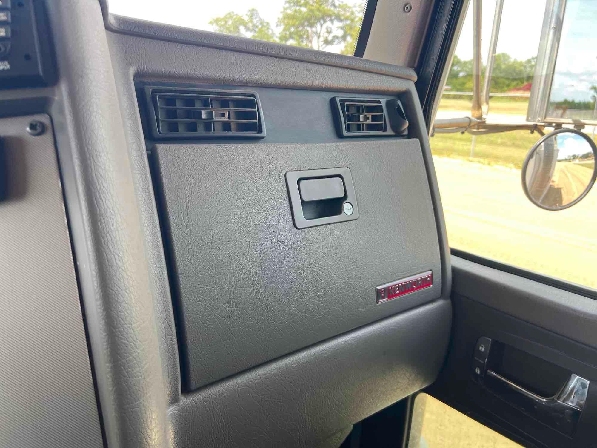Kenworth T370