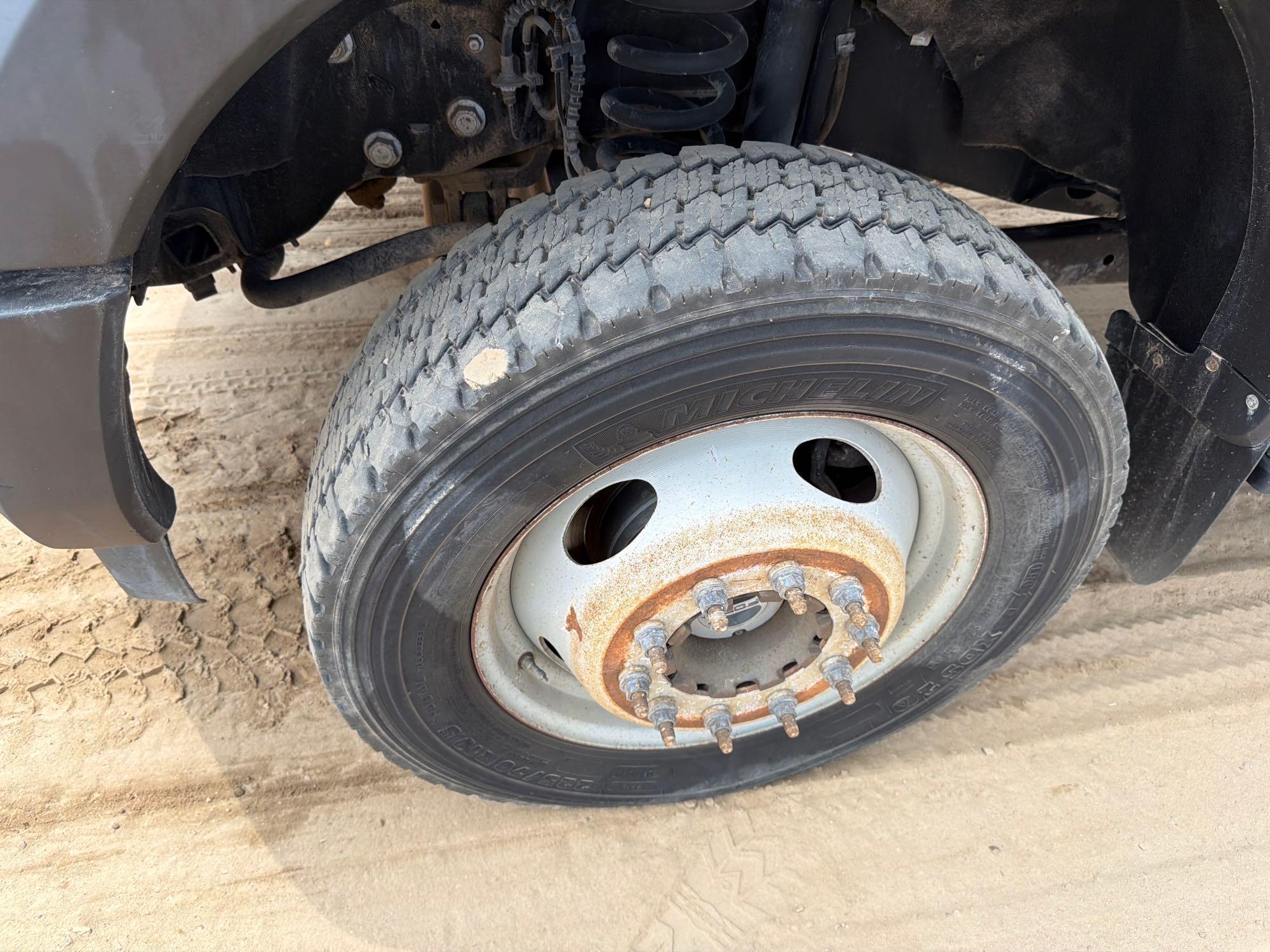 Ford F550XL