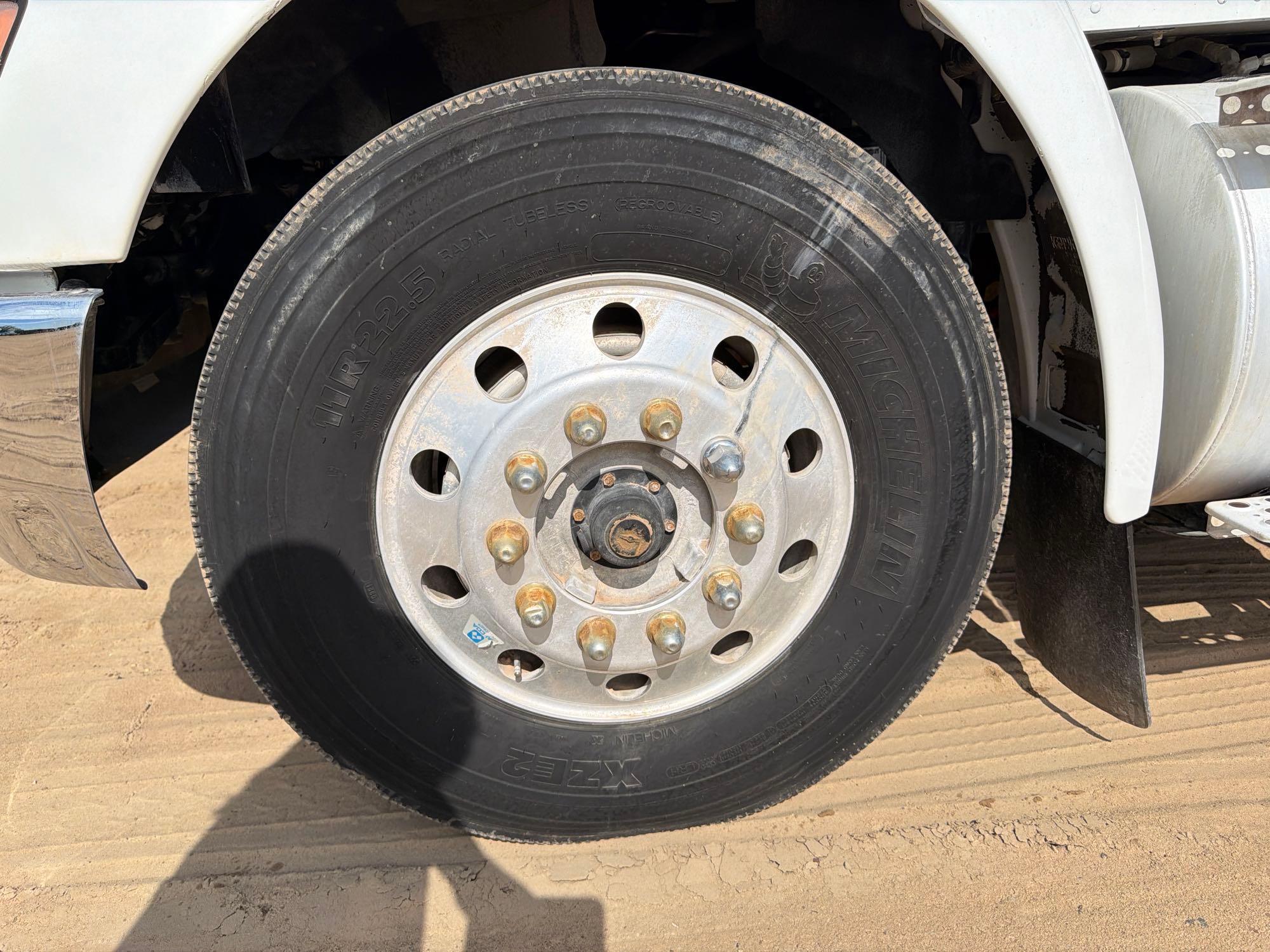 Kenworth T370