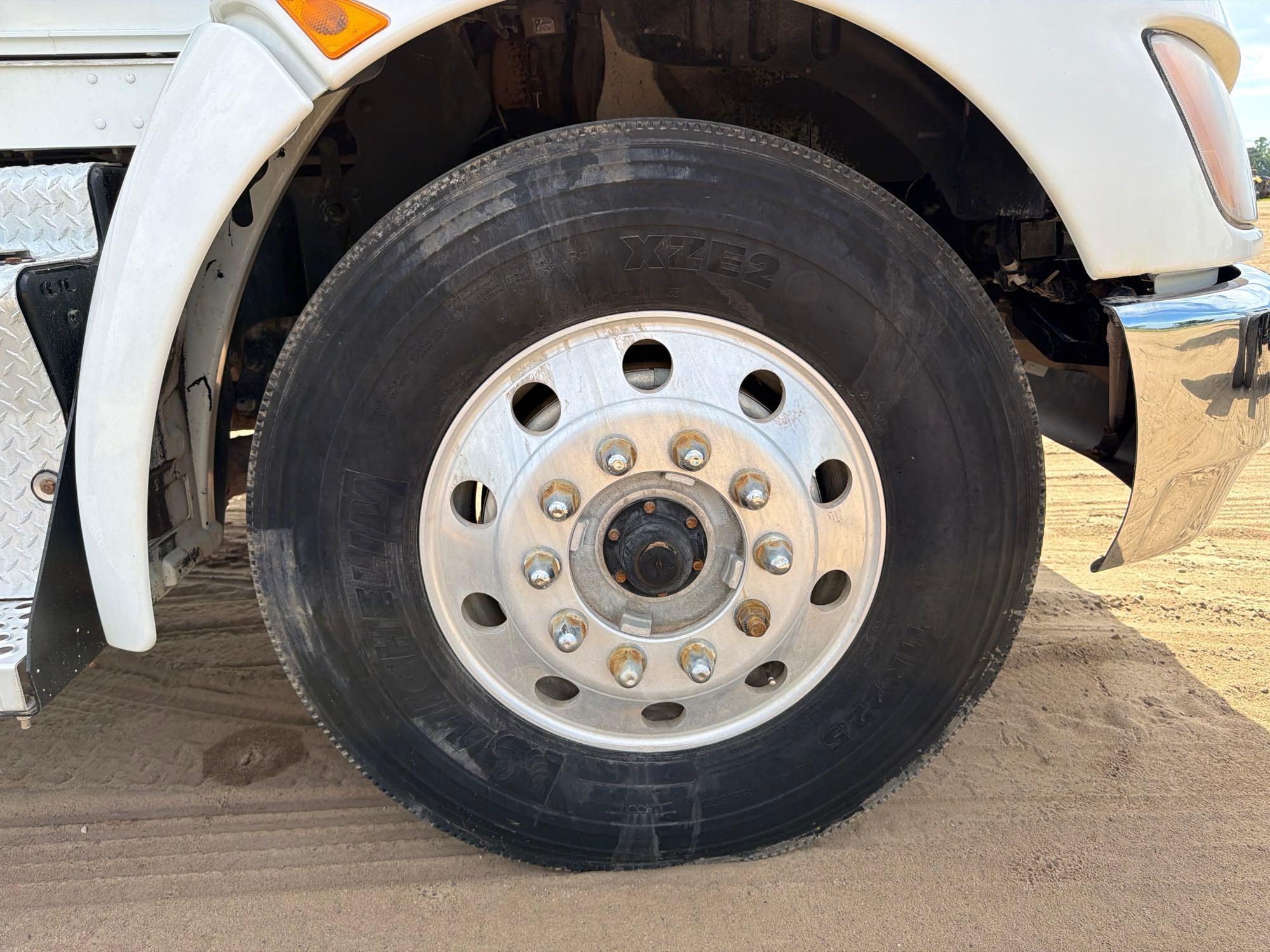 Kenworth T370