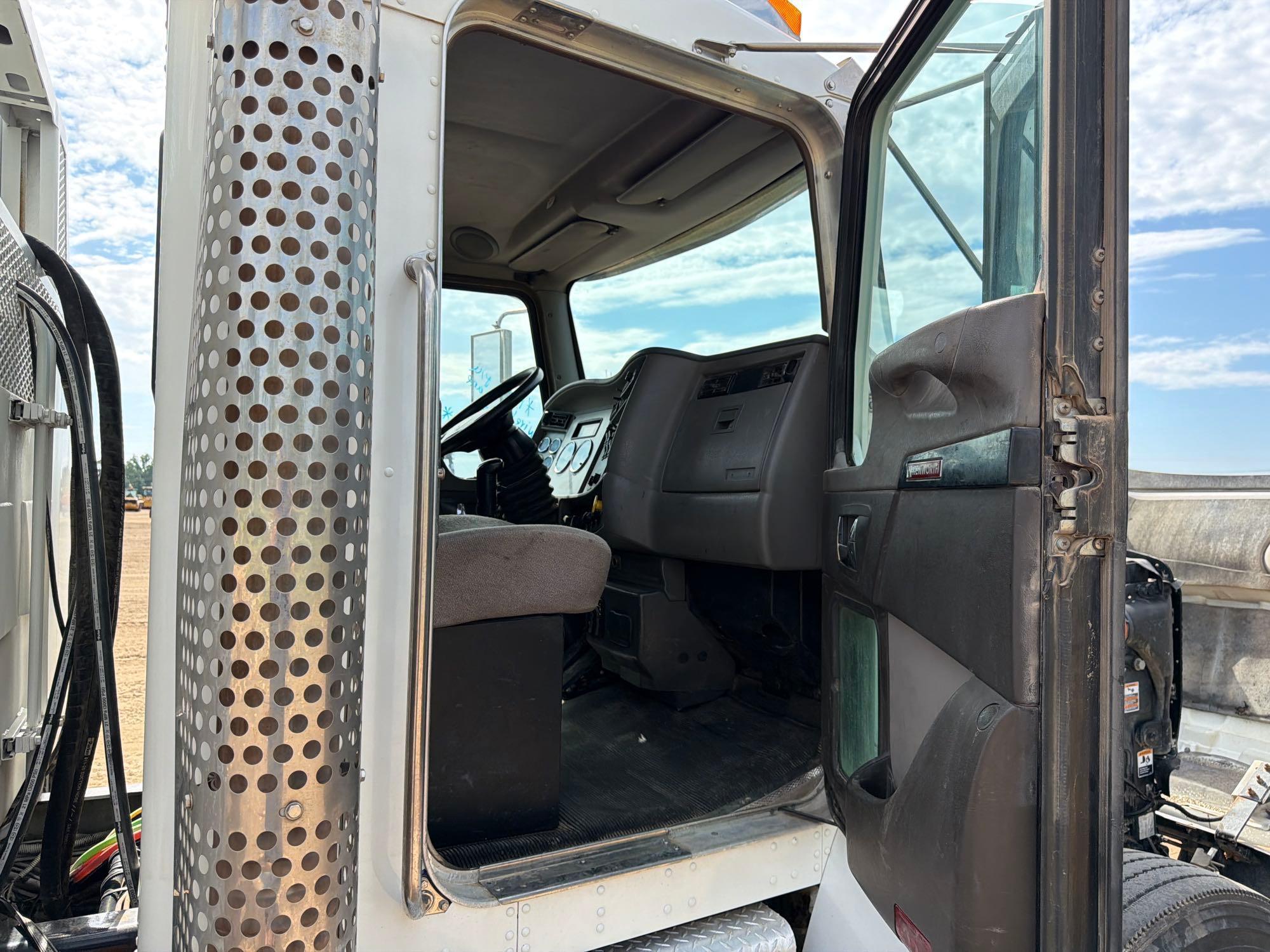 Kenworth T370