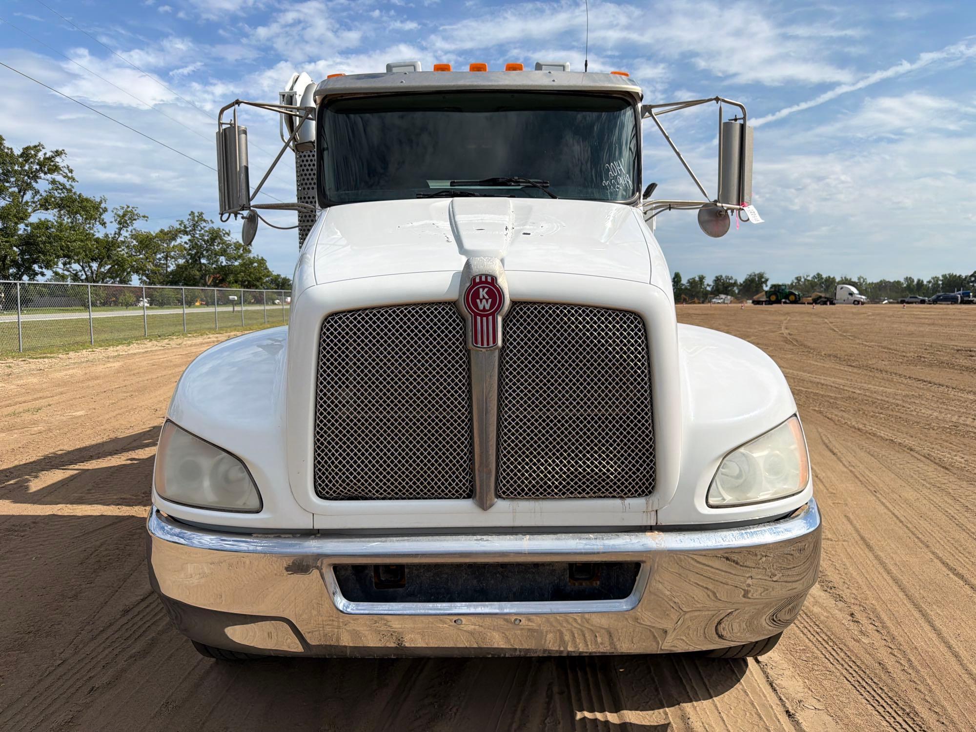 Kenworth T370