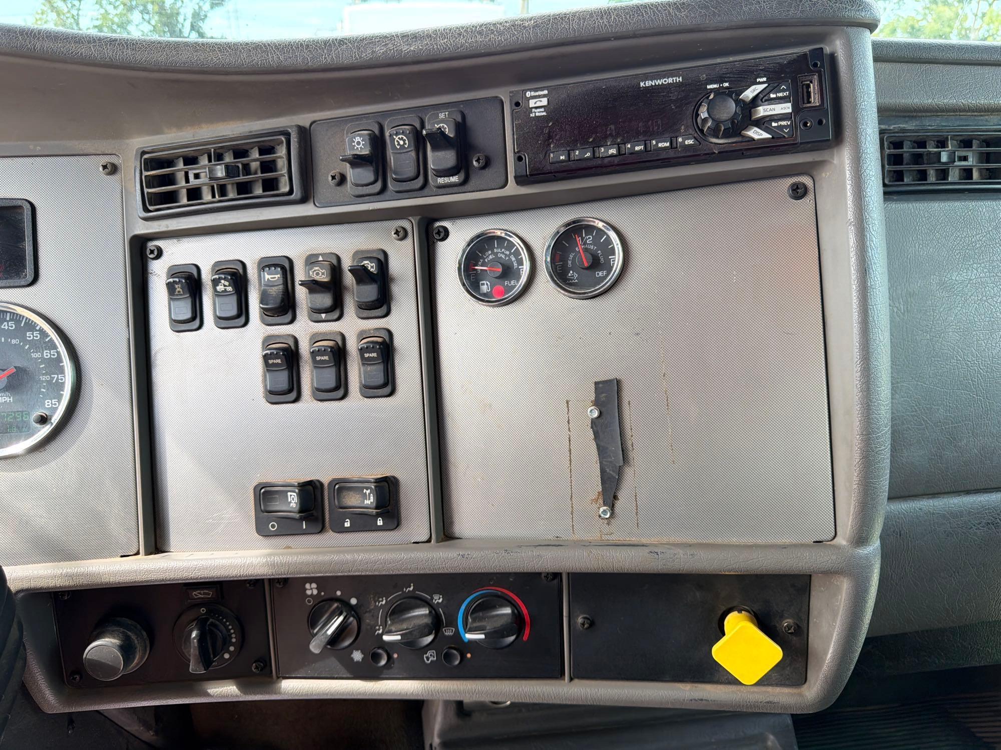 Kenworth T370