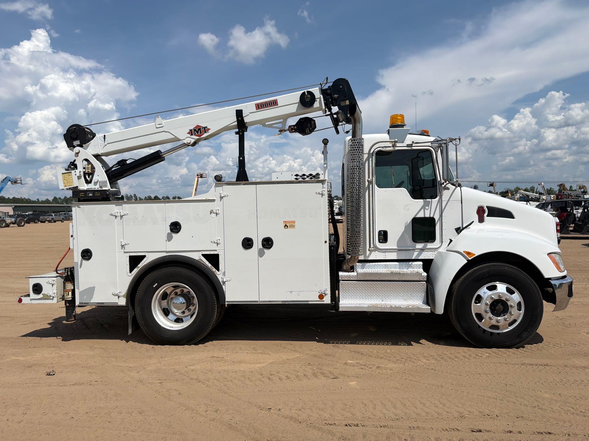 Kenworth T270
