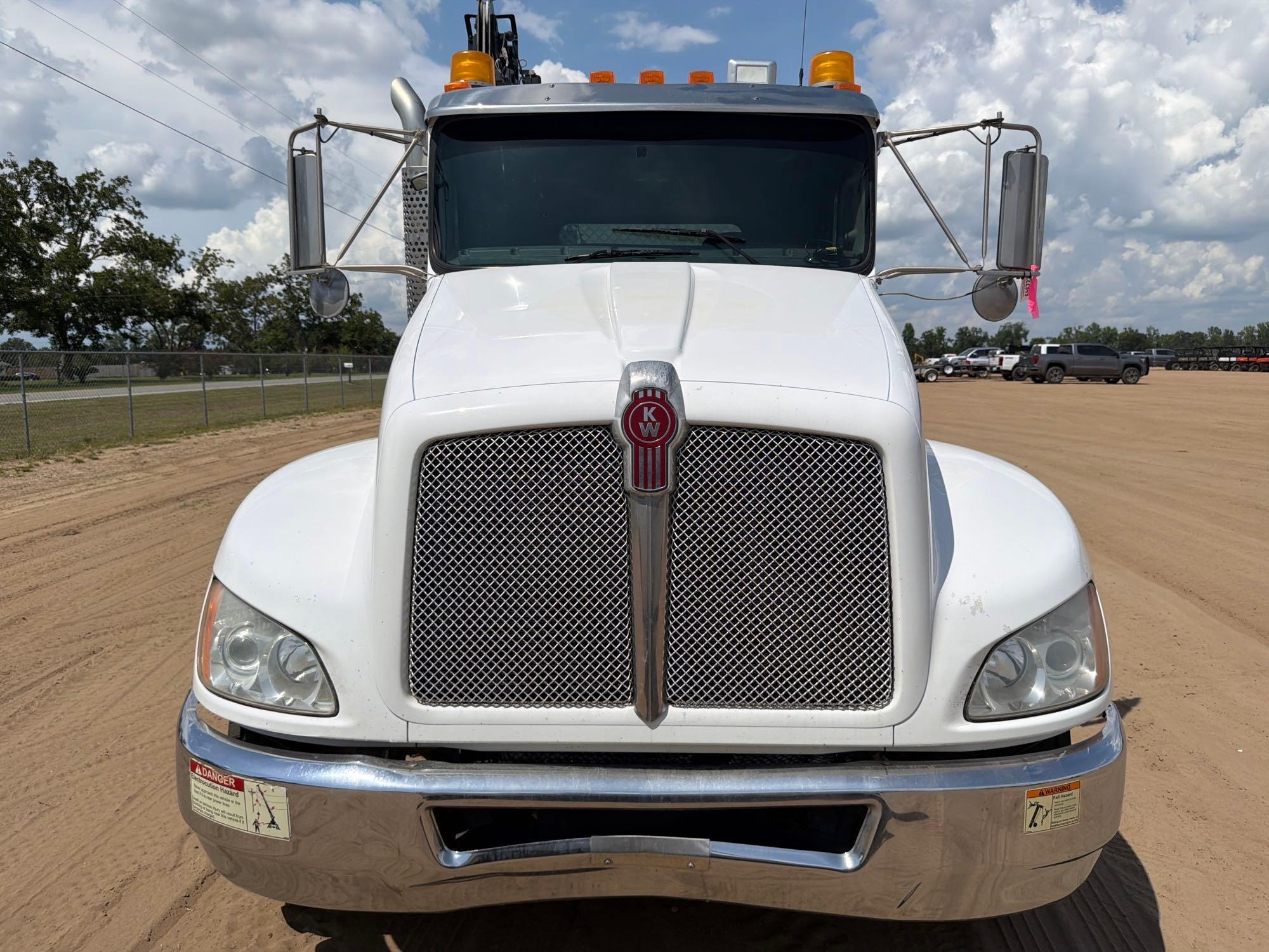 Kenworth T270