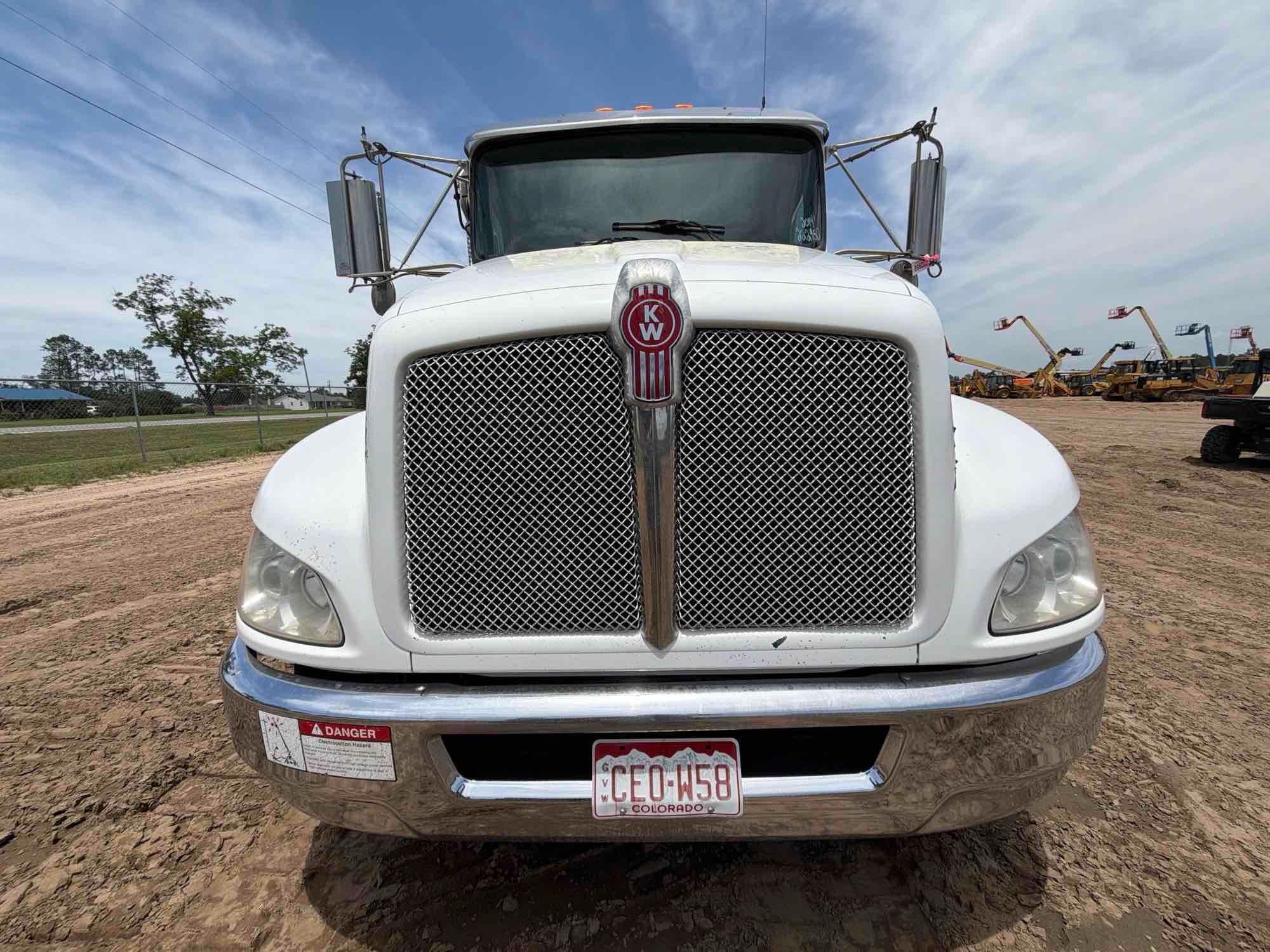 Kenworth T370