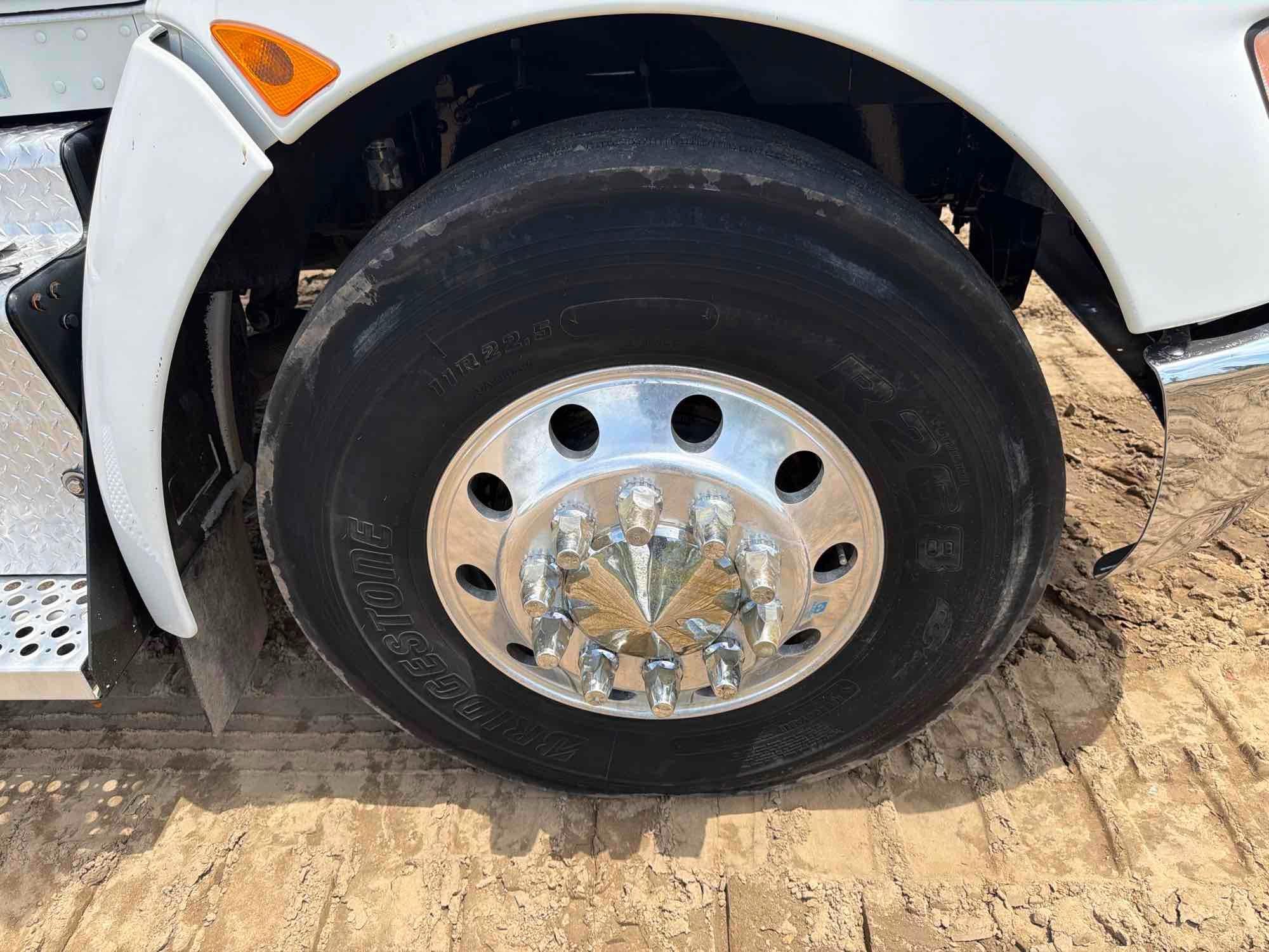Kenworth T370