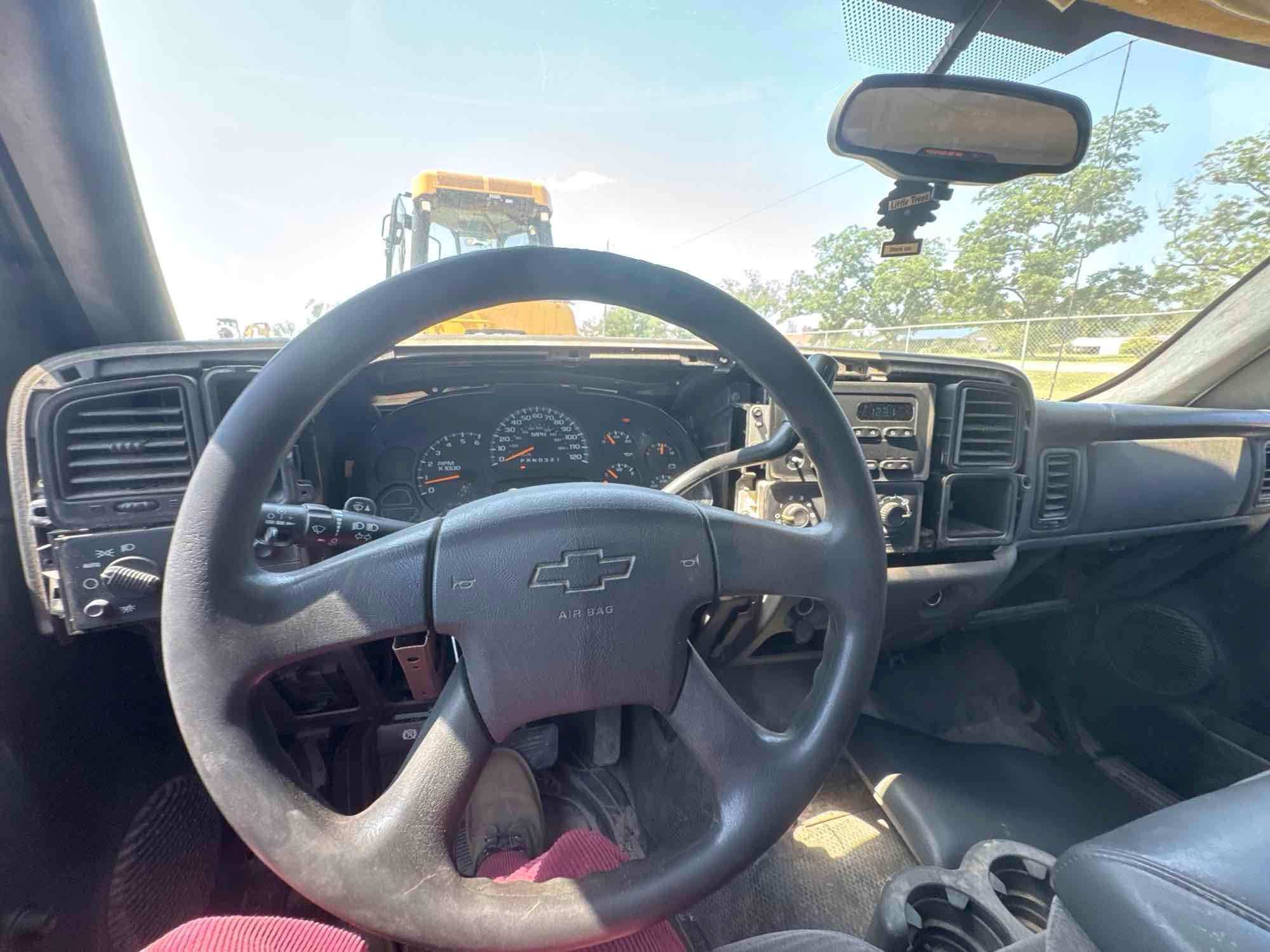 Chevrolet SILVERADO
