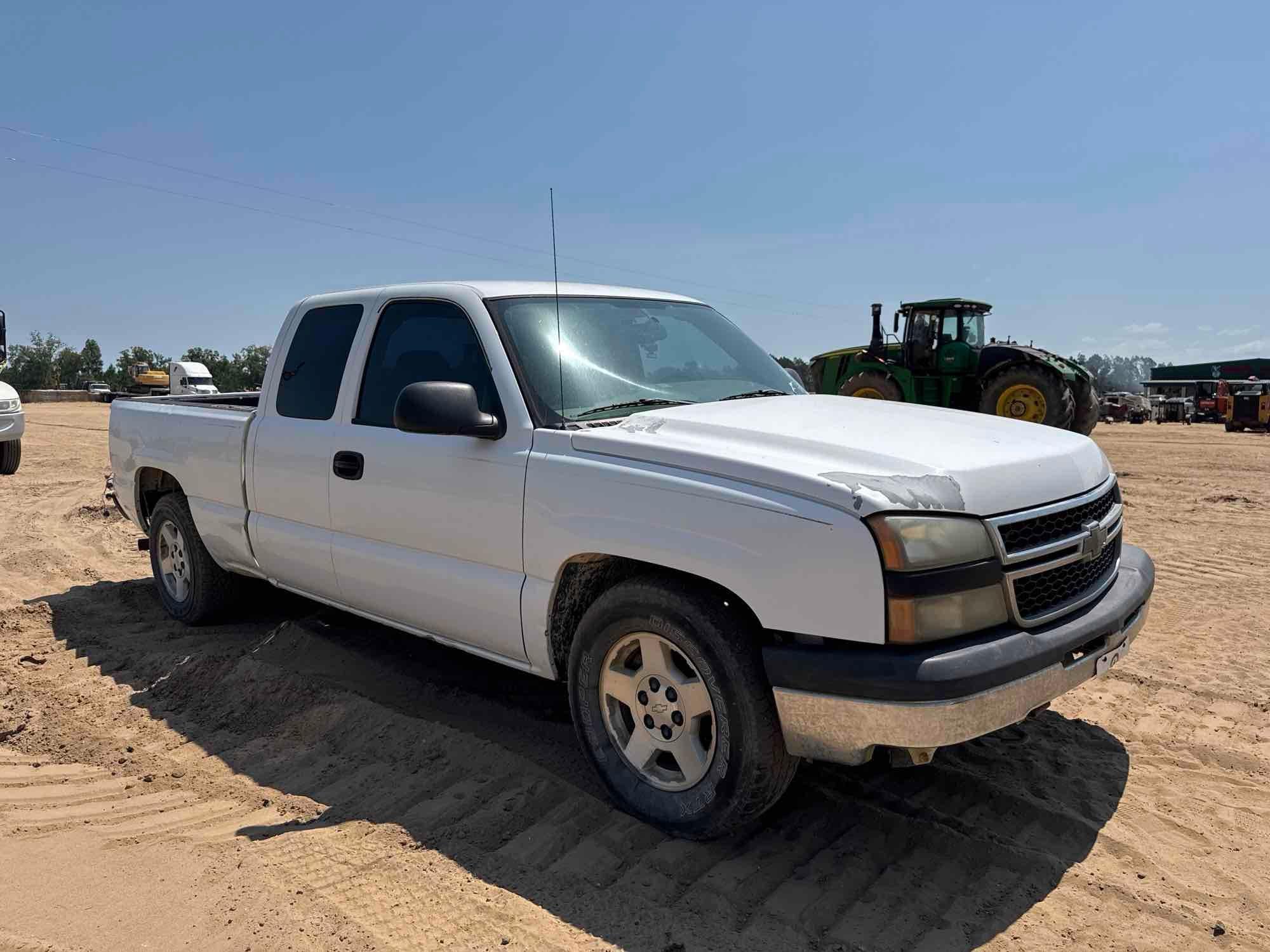 Chevrolet SILVERADO