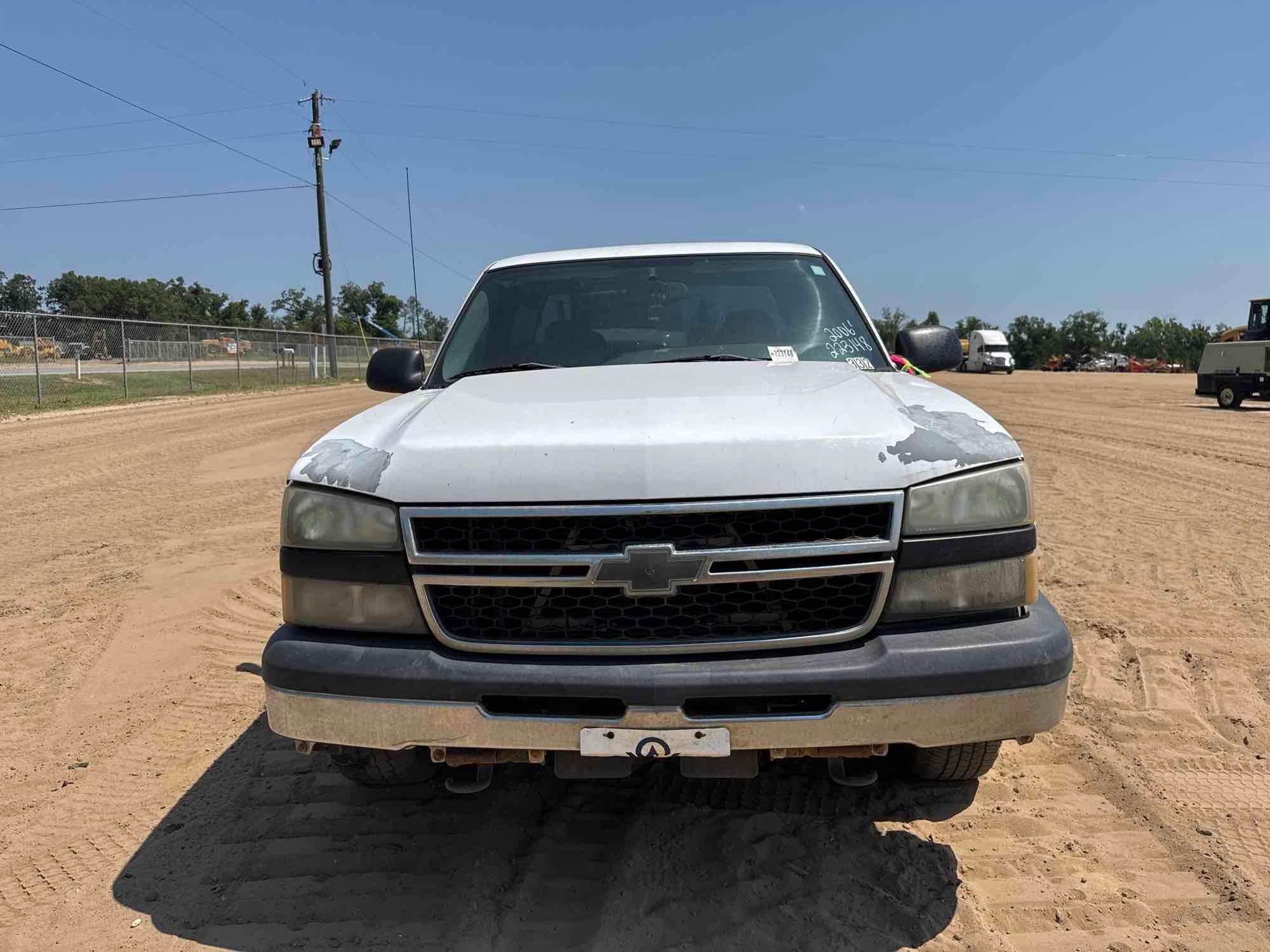Chevrolet SILVERADO