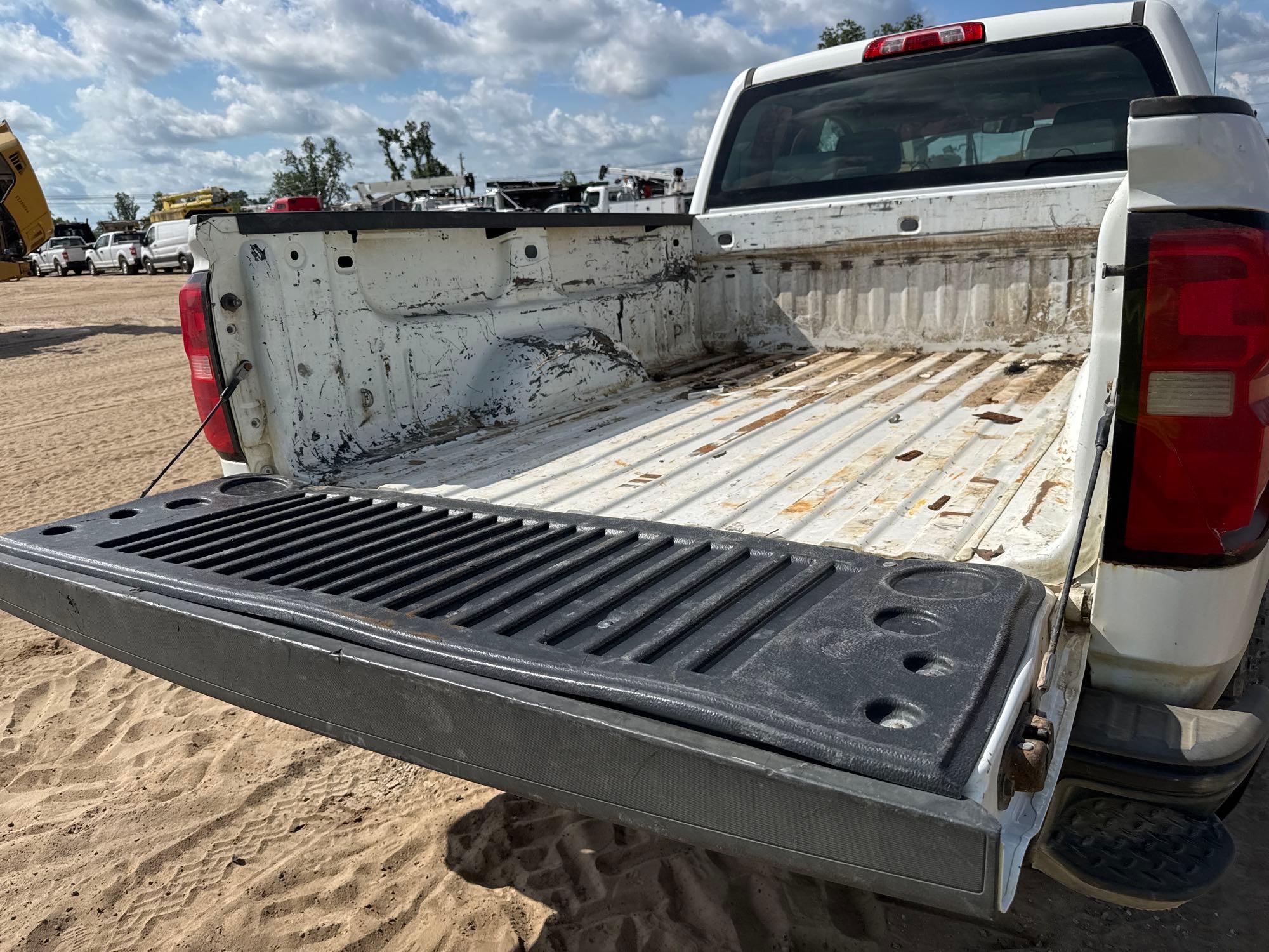 Chevrolet SILVERADO