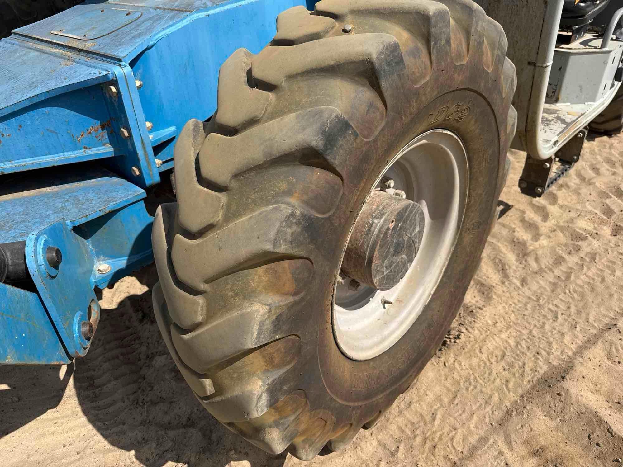 Genie GTH1056
