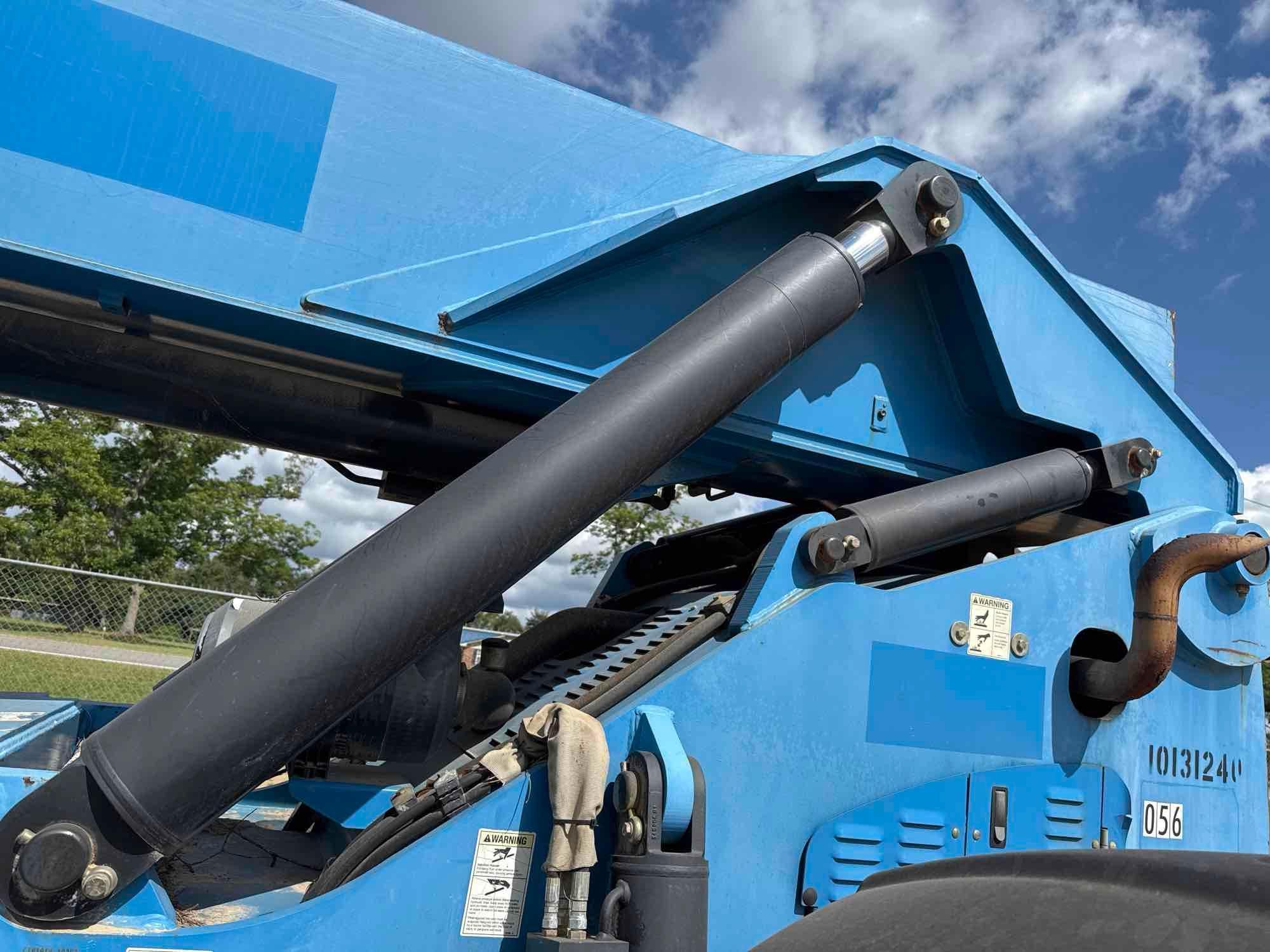 Genie GTH1056