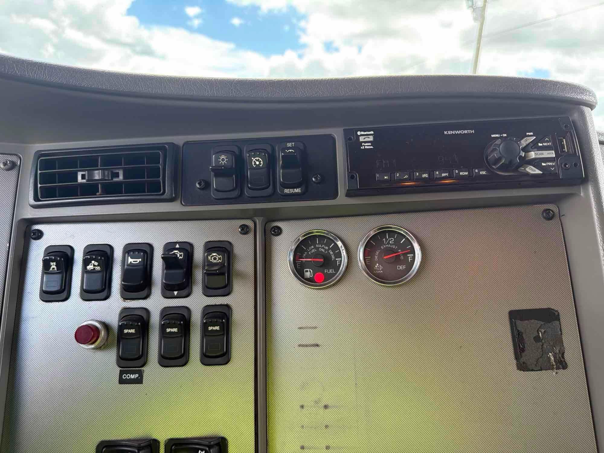Kenworth T270