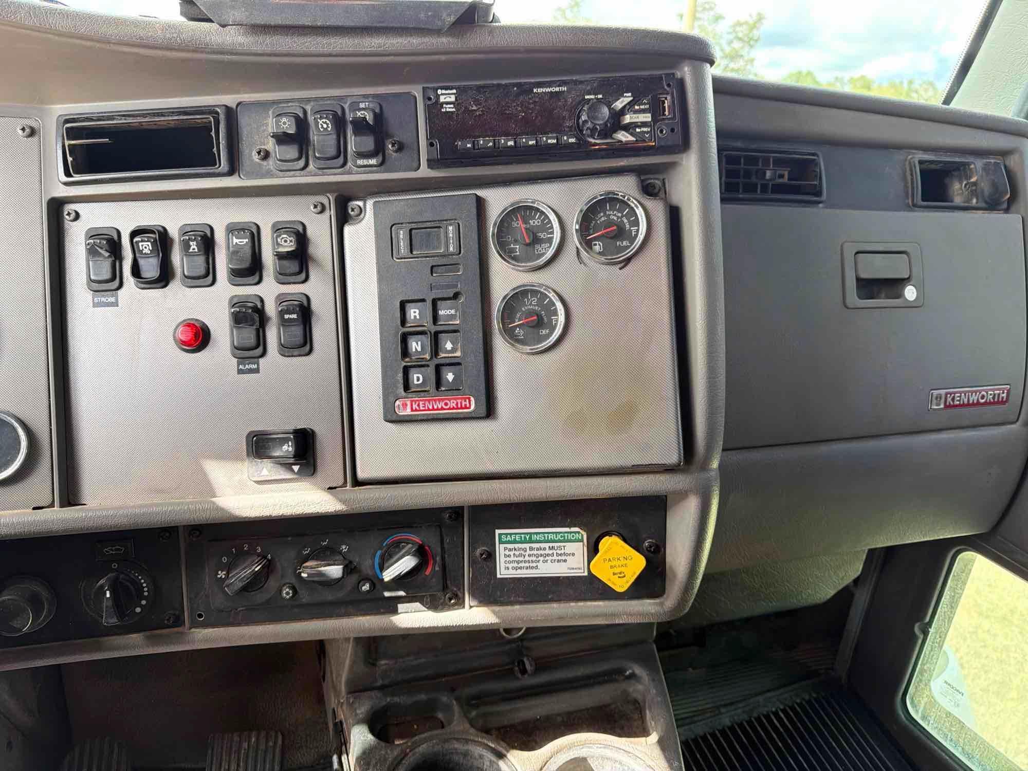 Kenworth T270