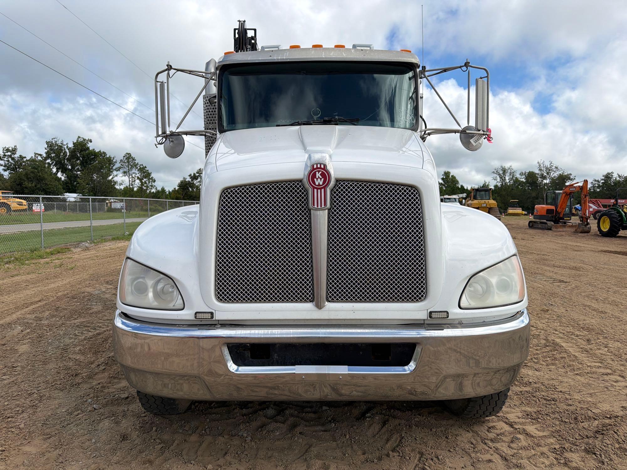 Kenworth T270