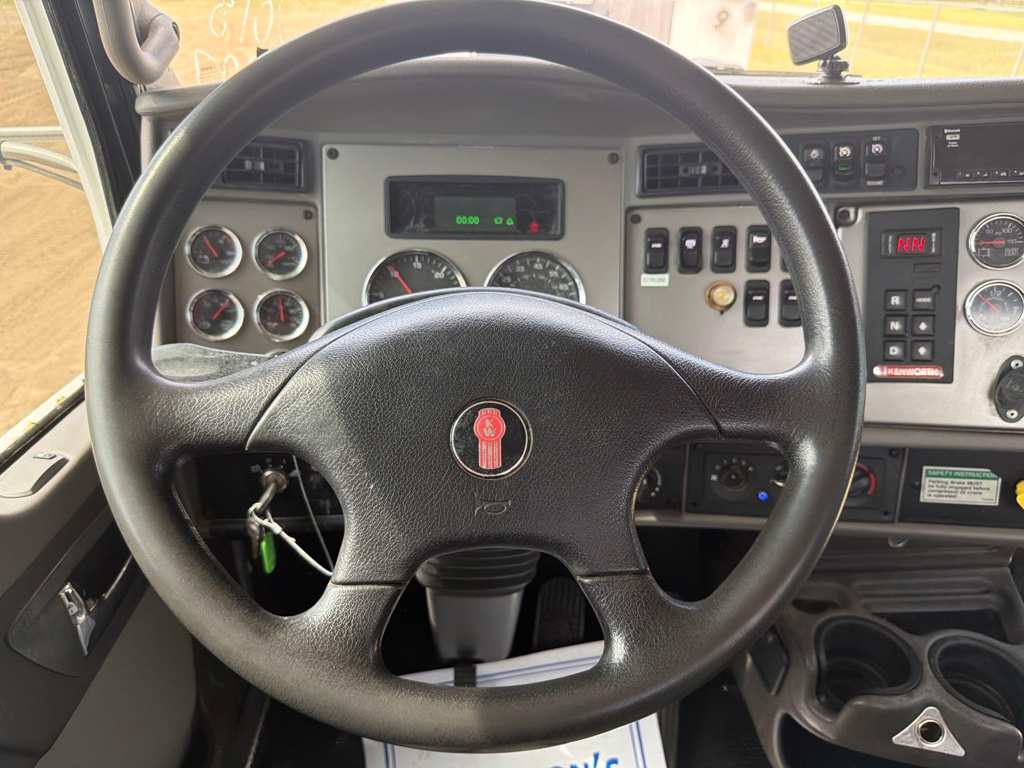 Kenworth T270