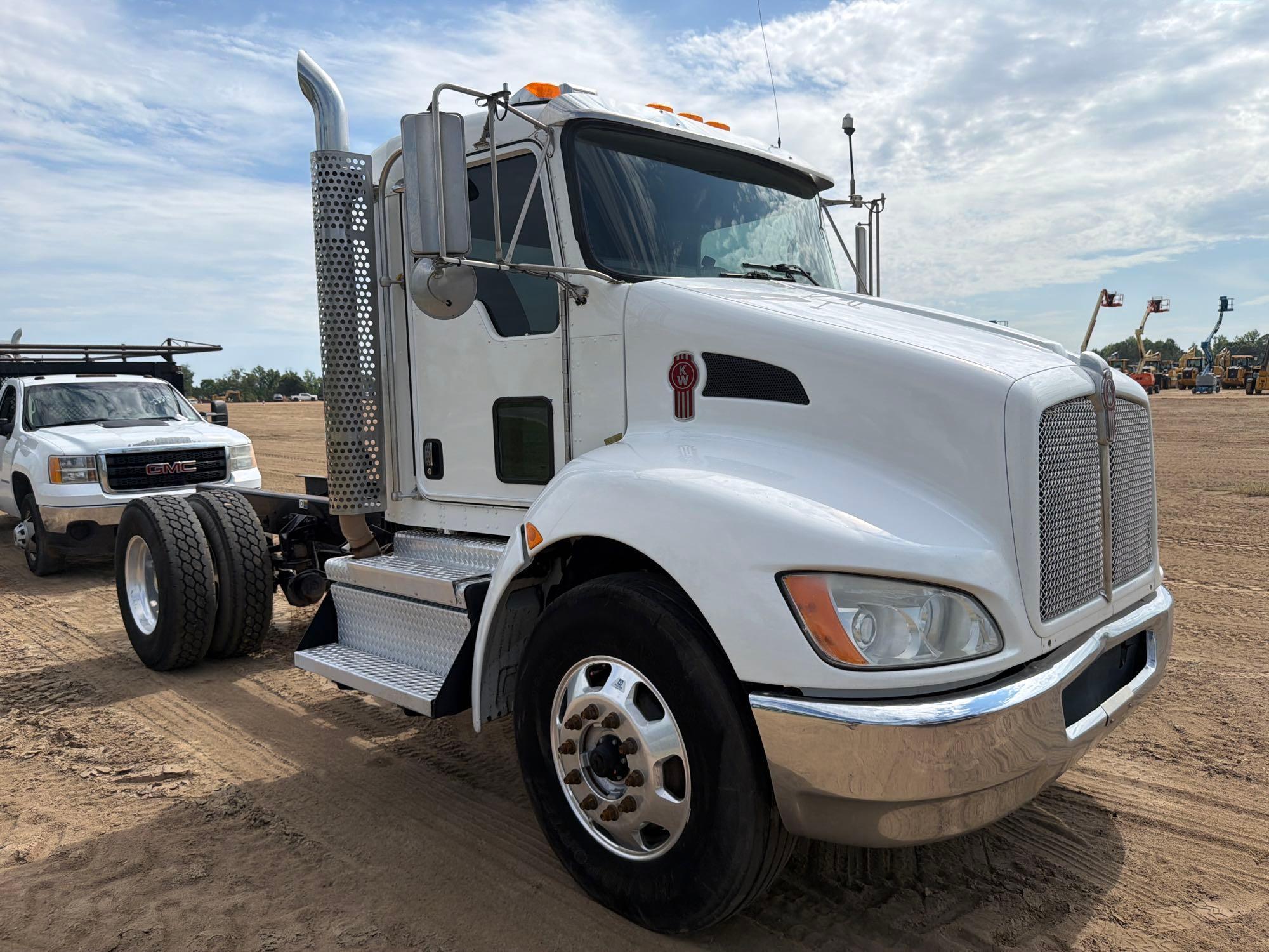 Kenworth T270