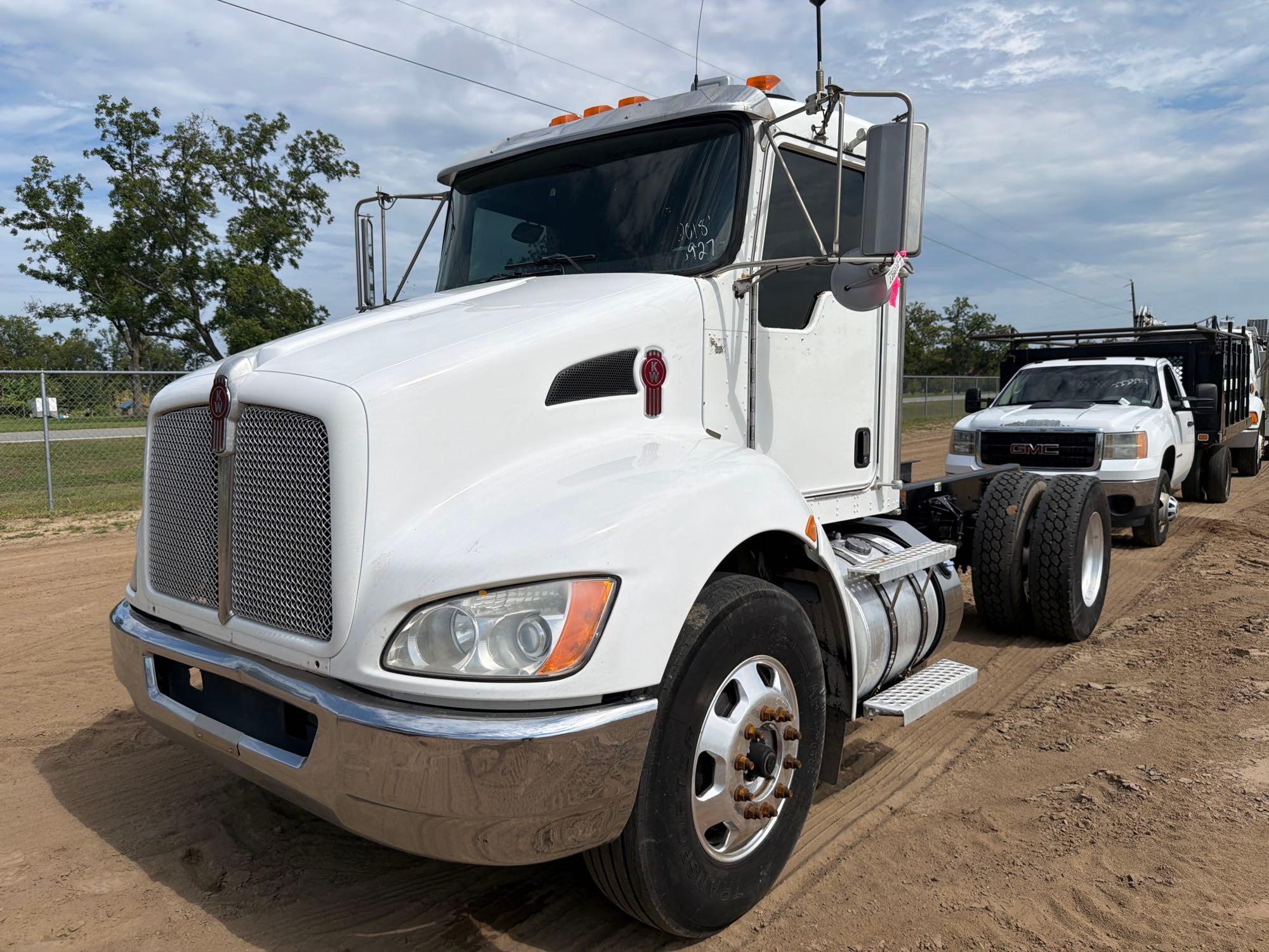 Kenworth T270