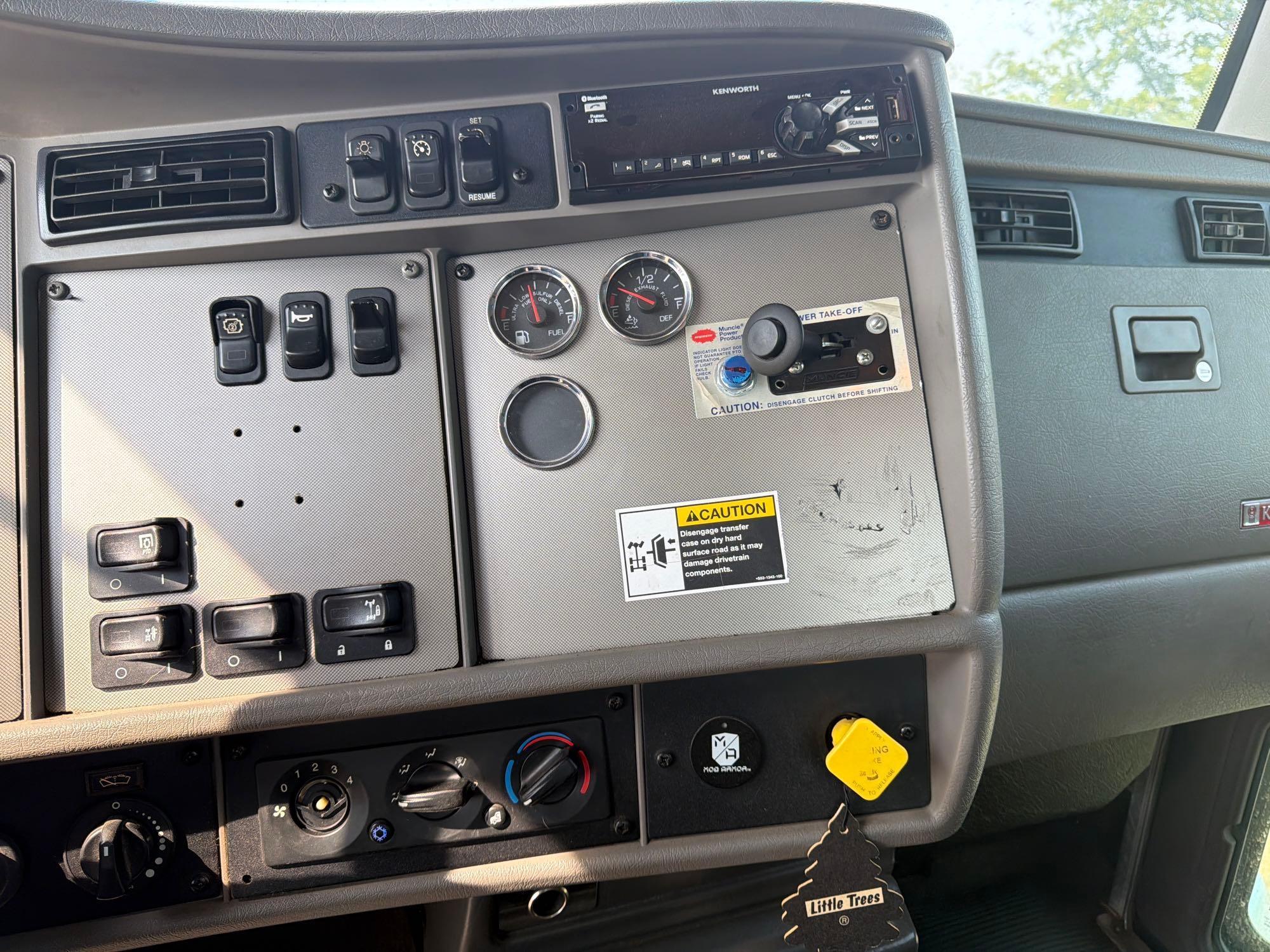 Kenworth T370