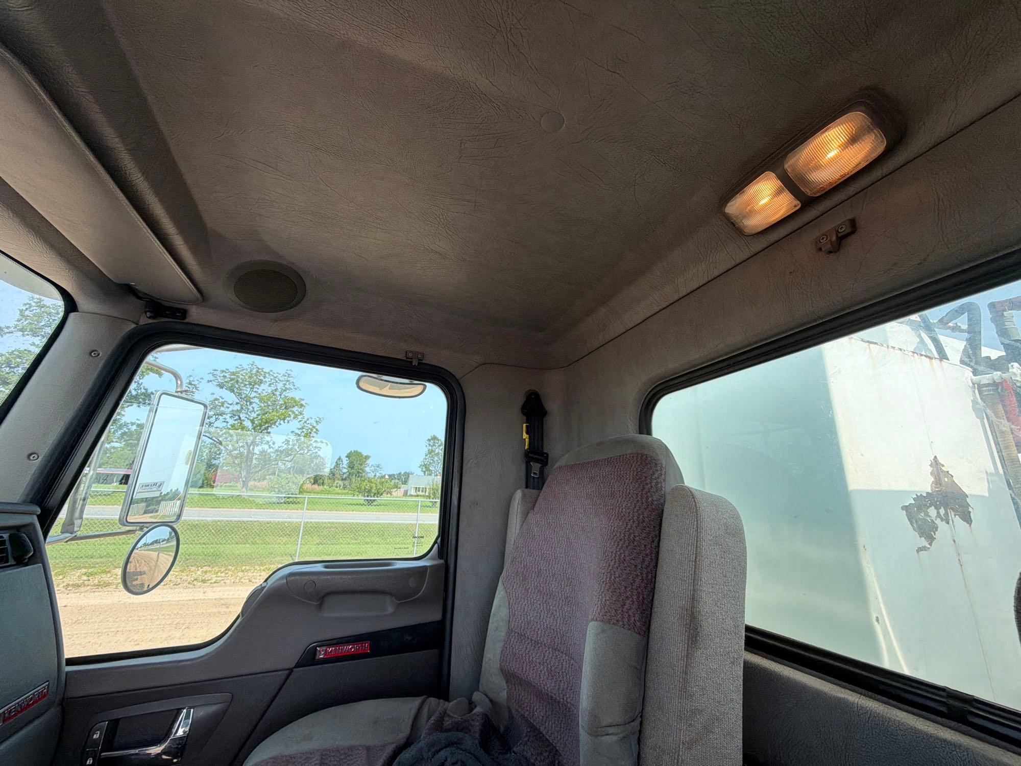Kenworth T370