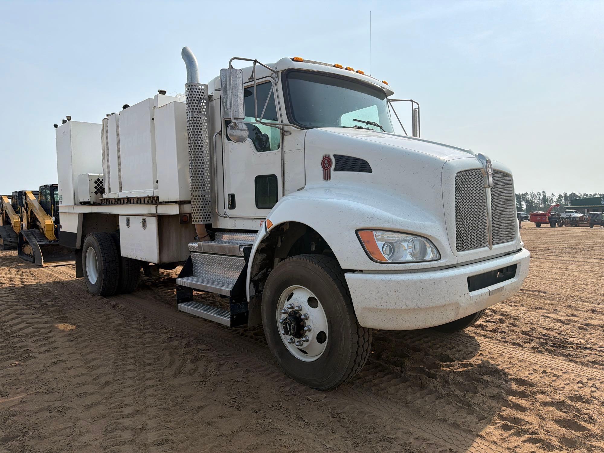 Kenworth T370